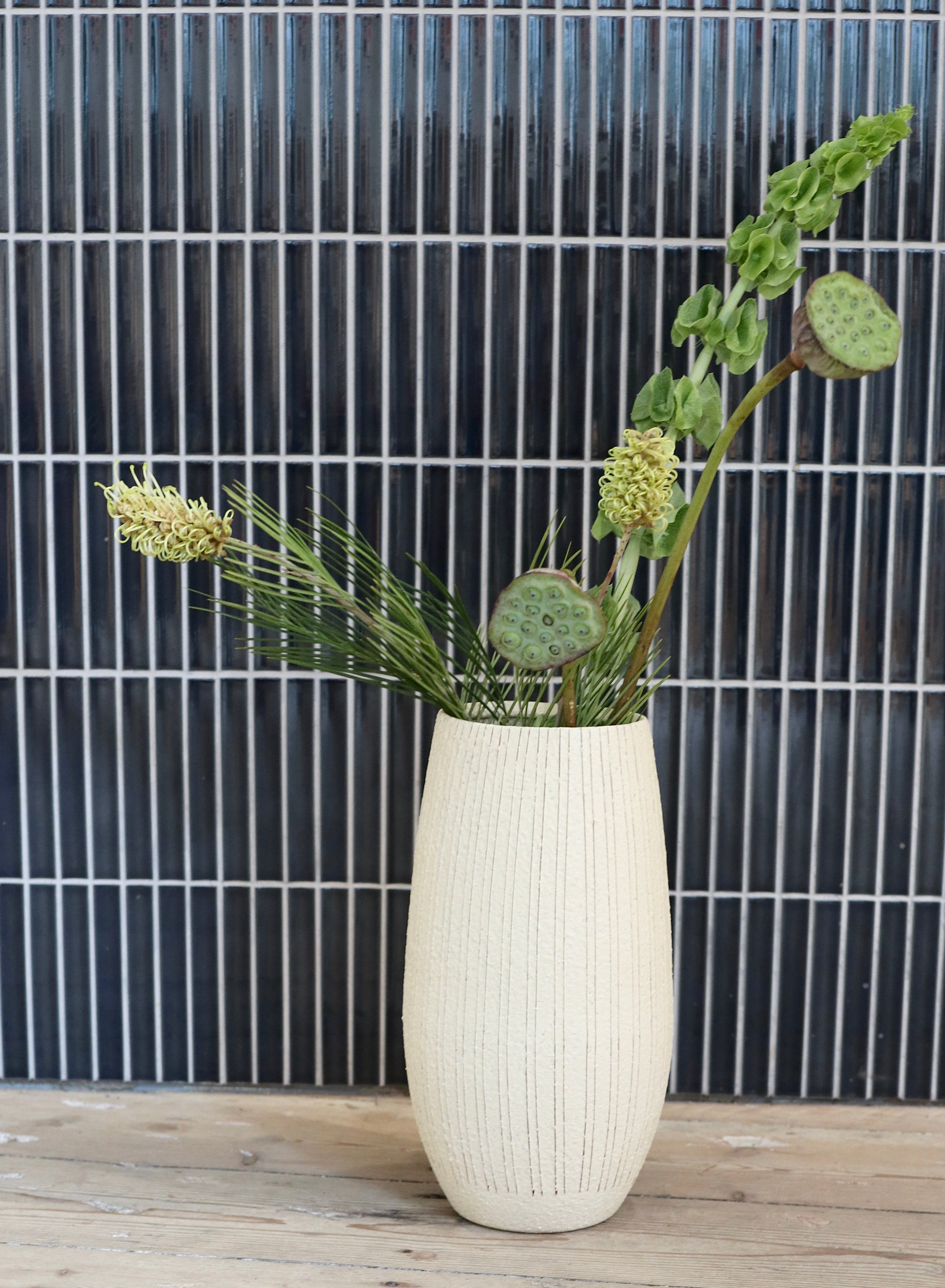 Vase -  Stor beige med striber
