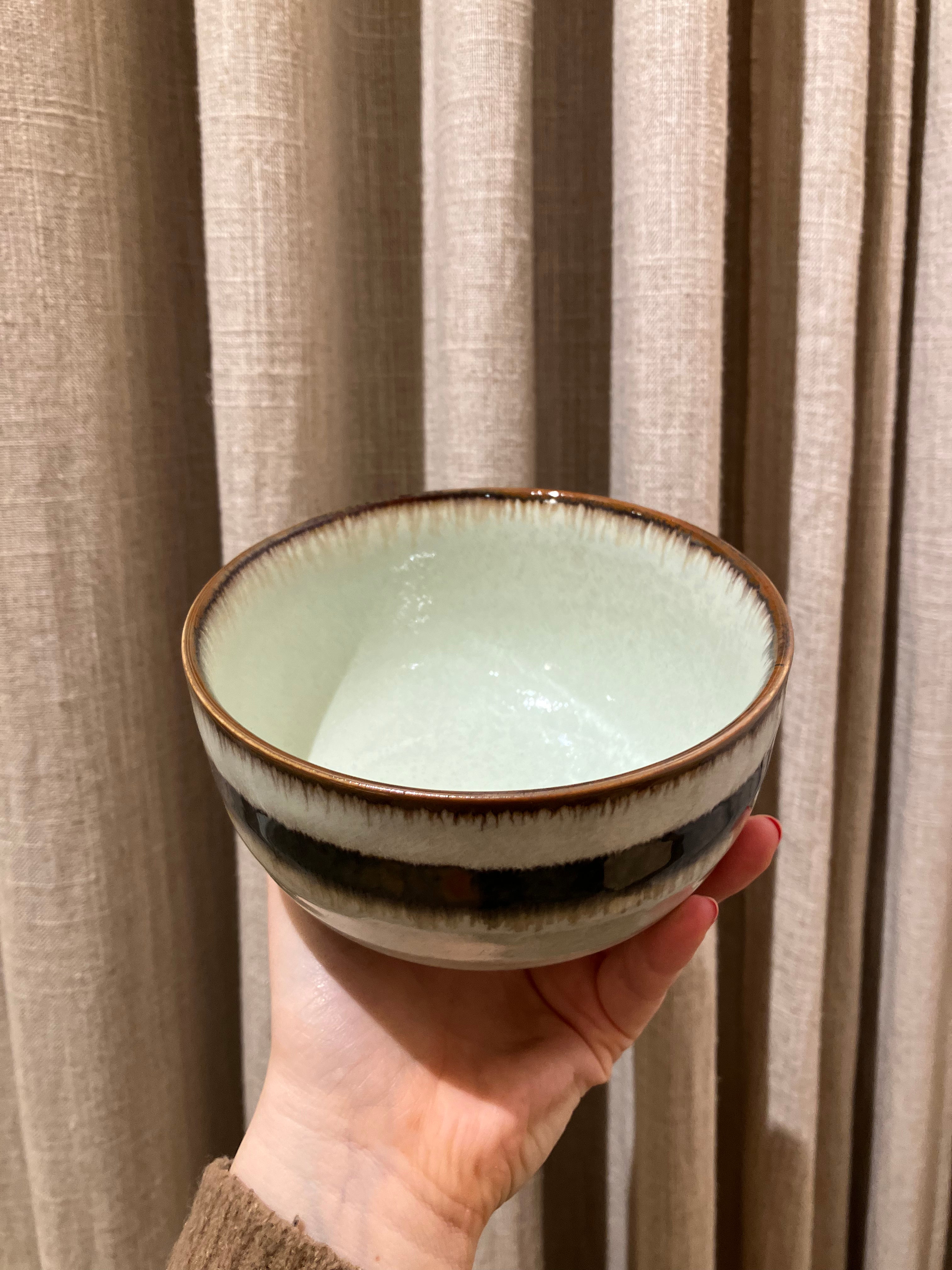 Matcha cup with brown stripe