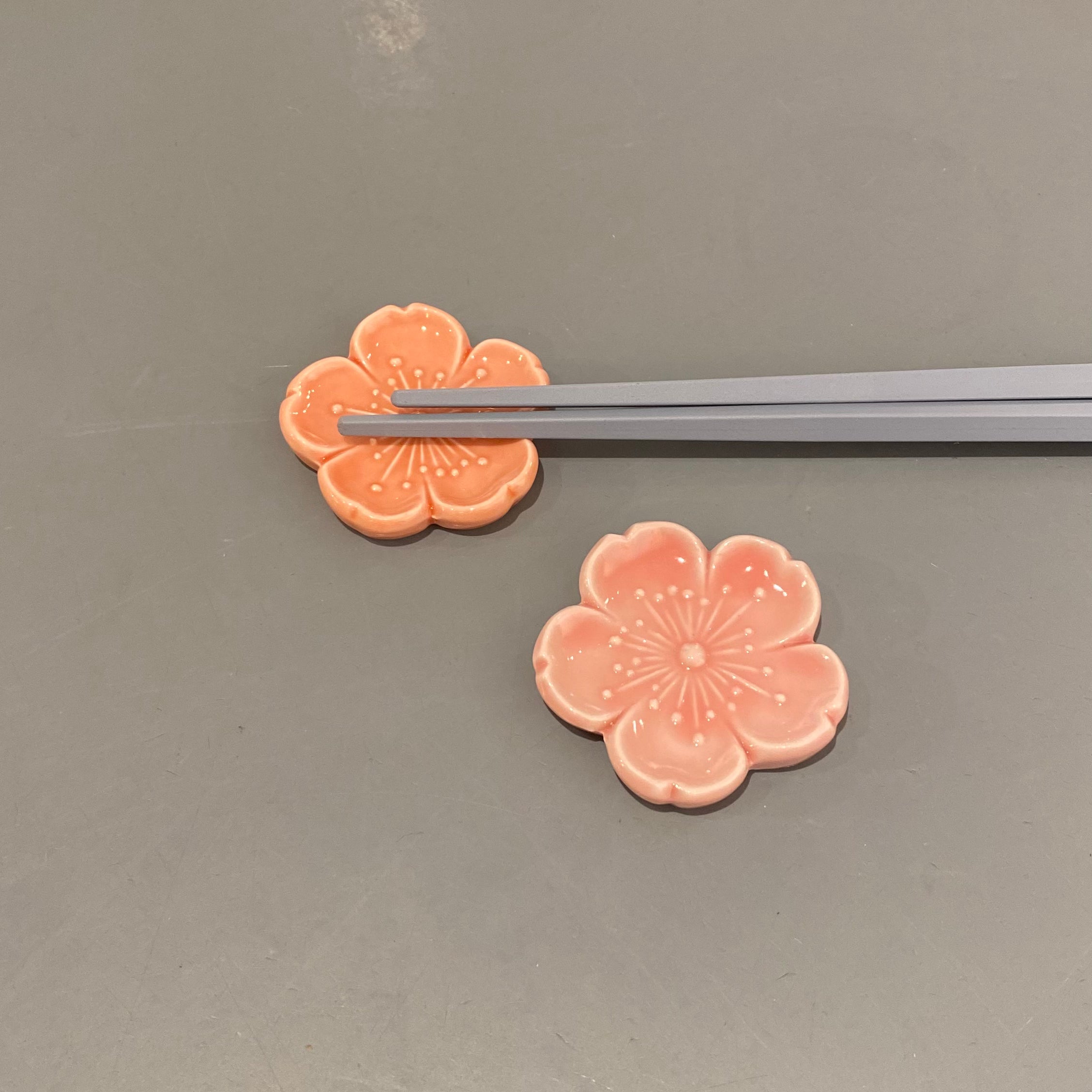 Chopstick holder: Sakura flower