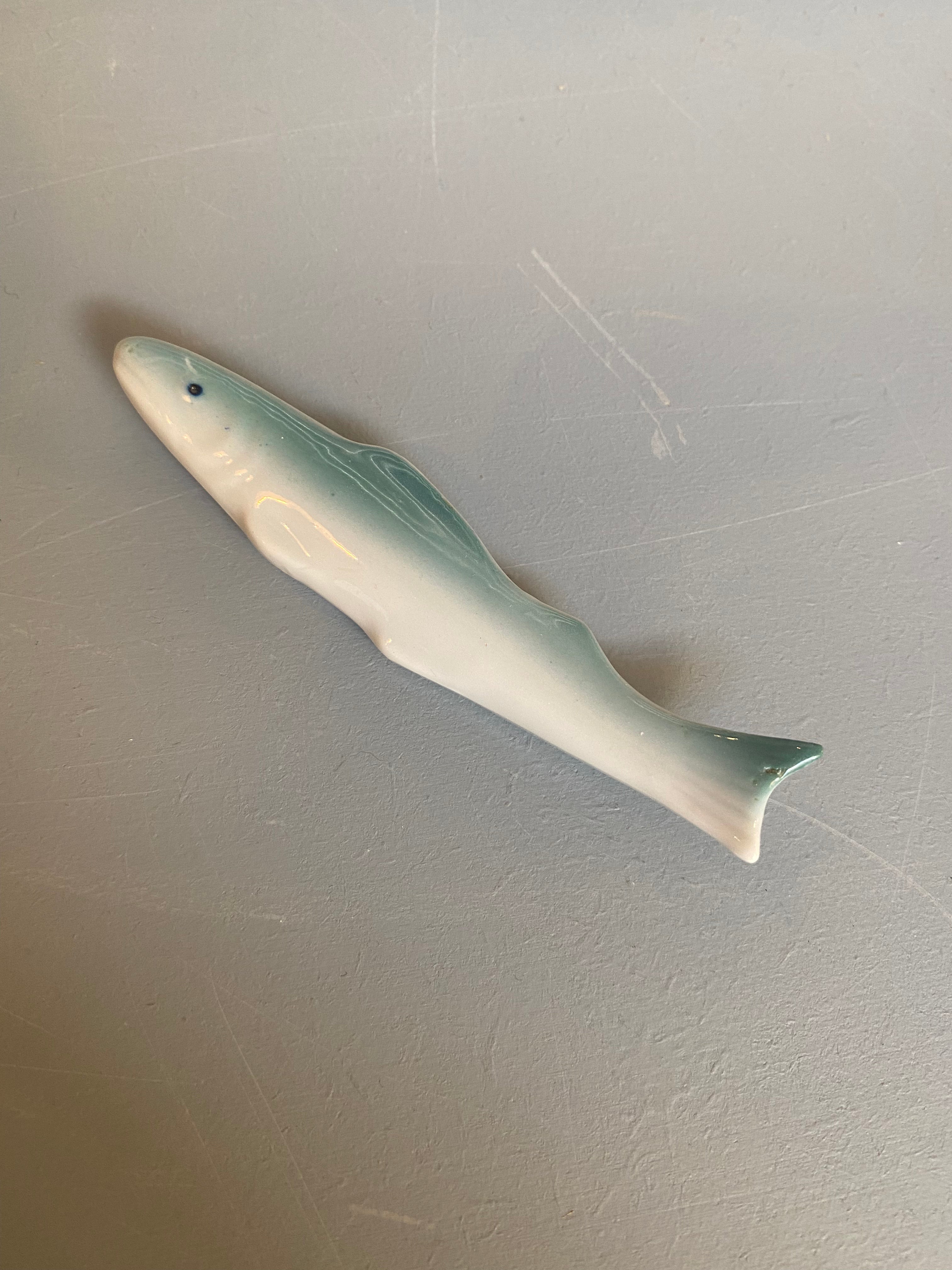 Chopstick holder - shark
