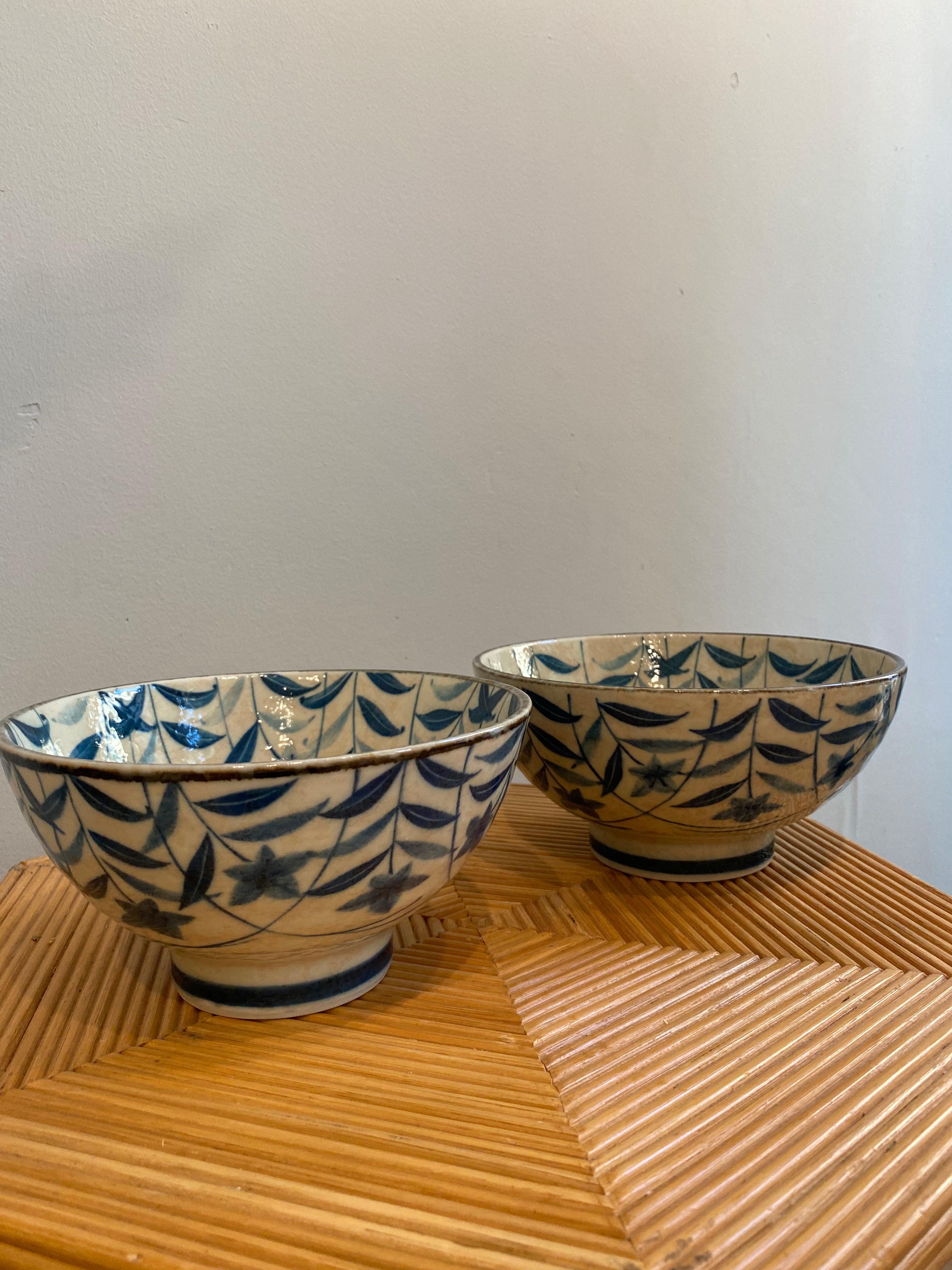 Noodle bowl with blue floral motif