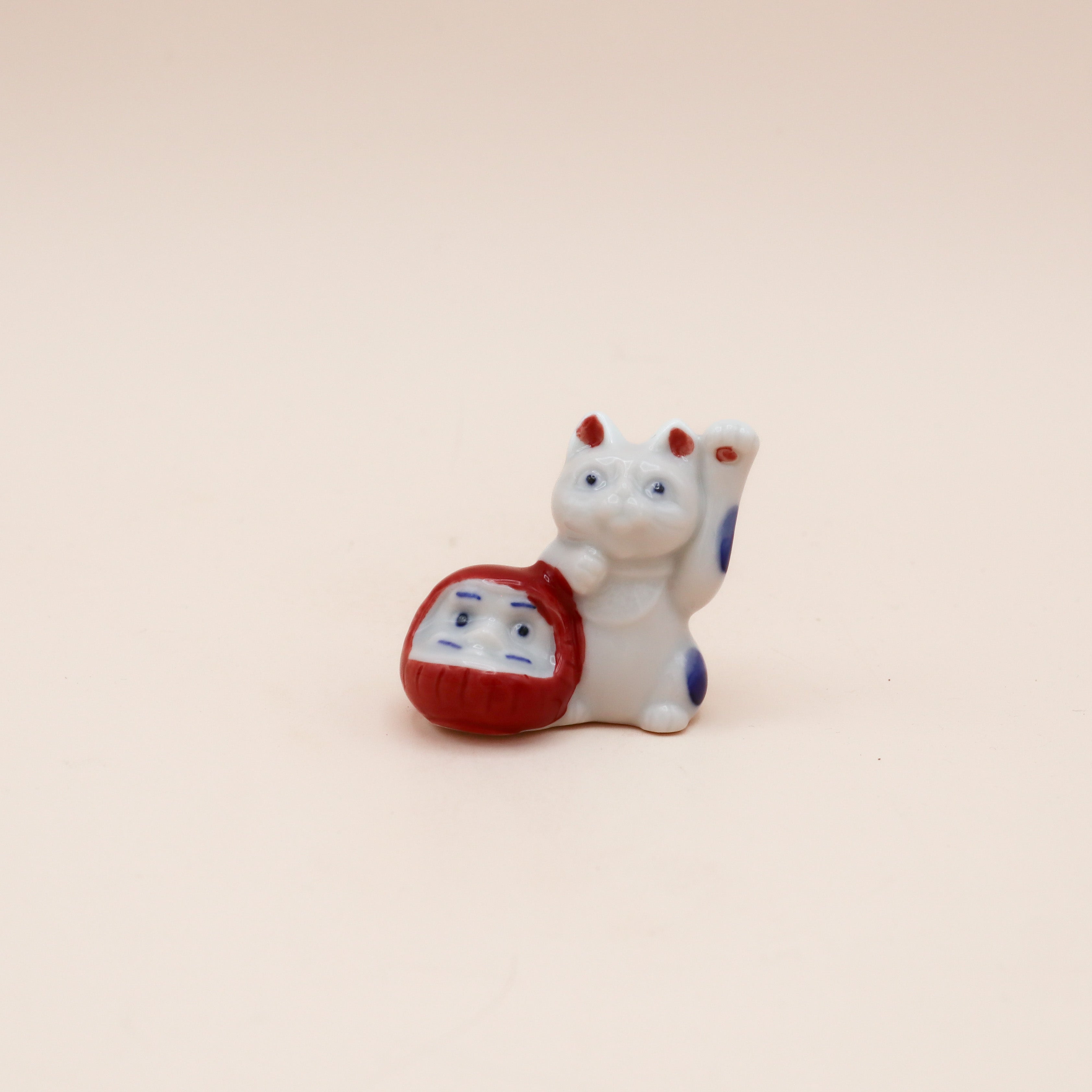 Spisepindeholder - Daruma og kat