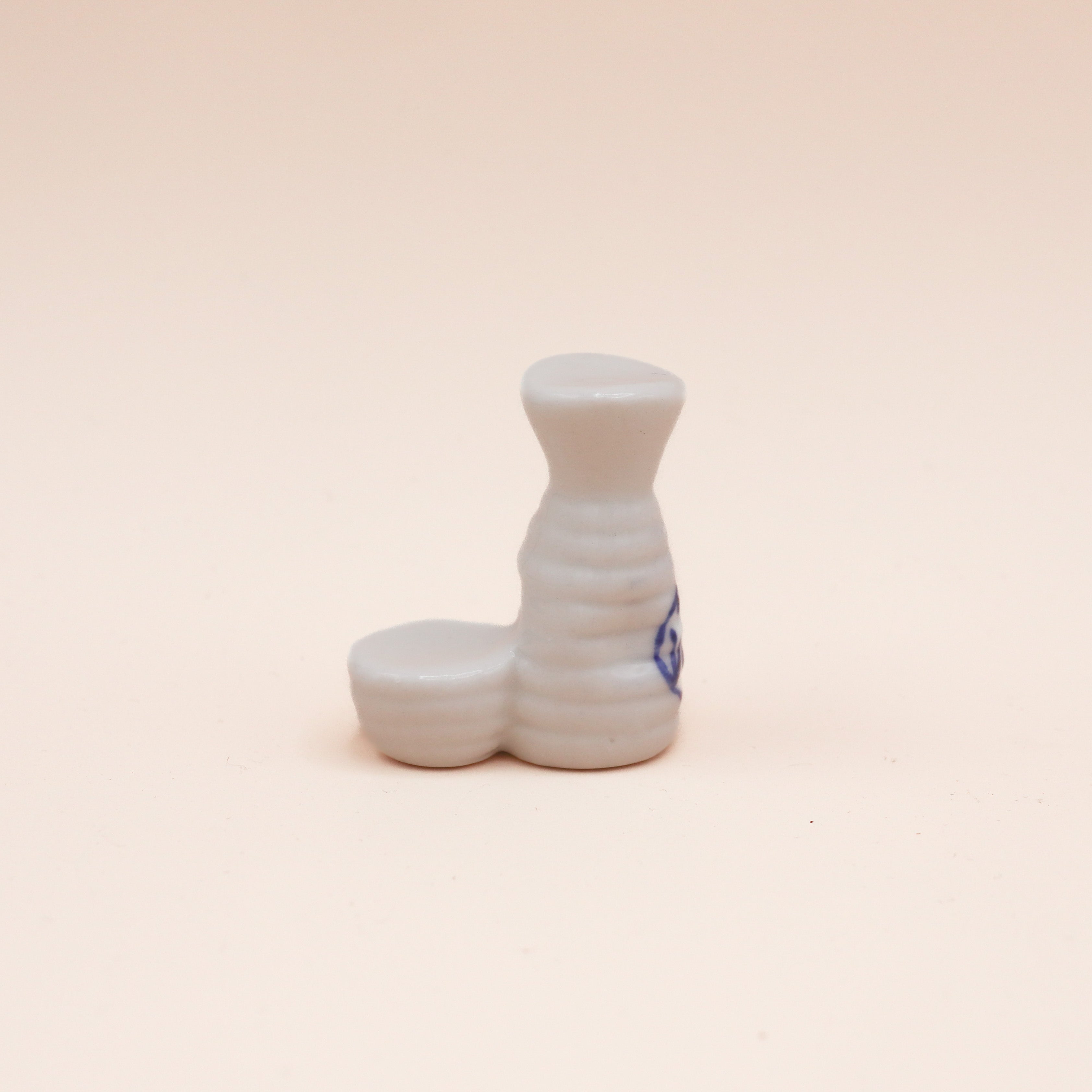 Spisepindeholder - Sake kande og kop