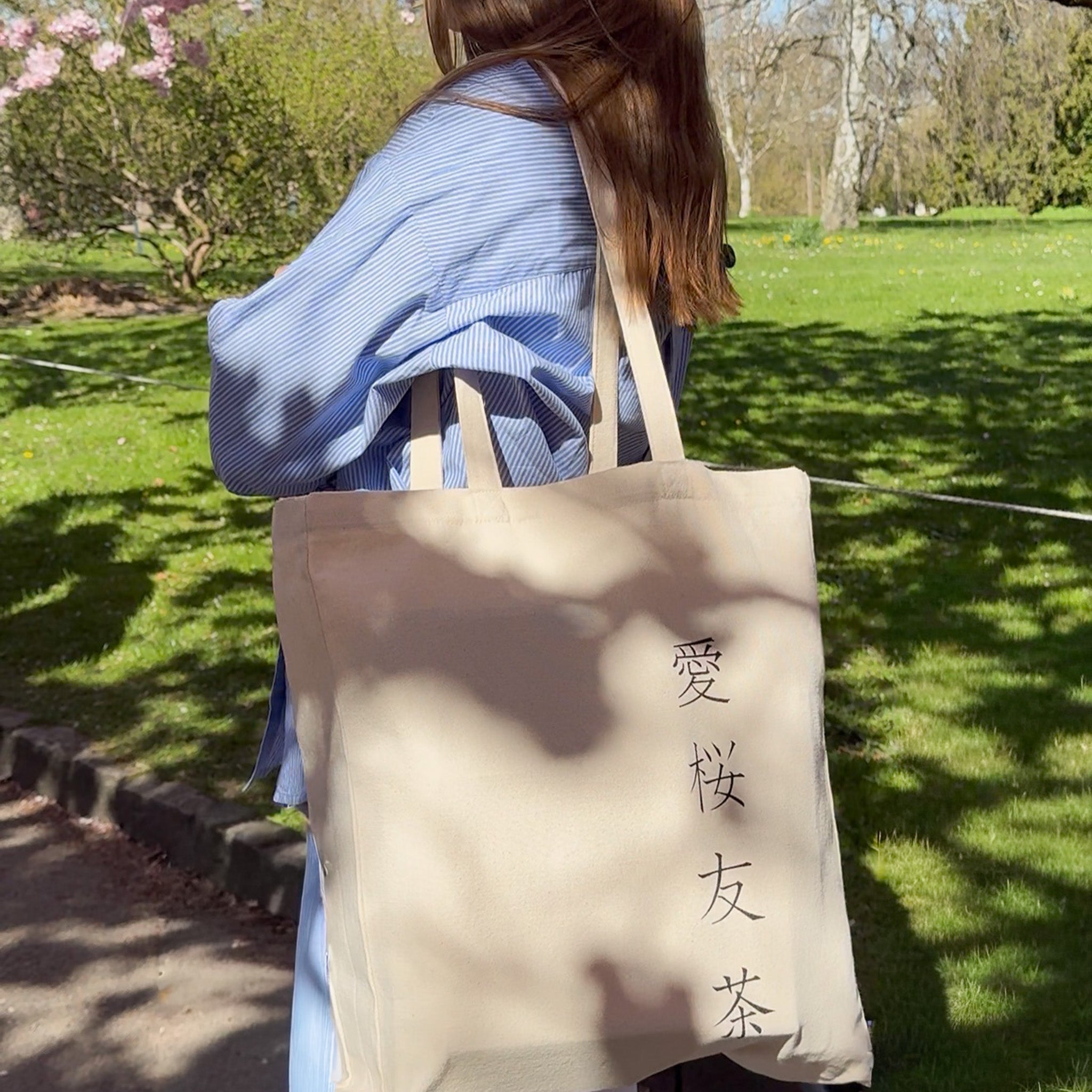 Sakura tote bag med japanske tegn