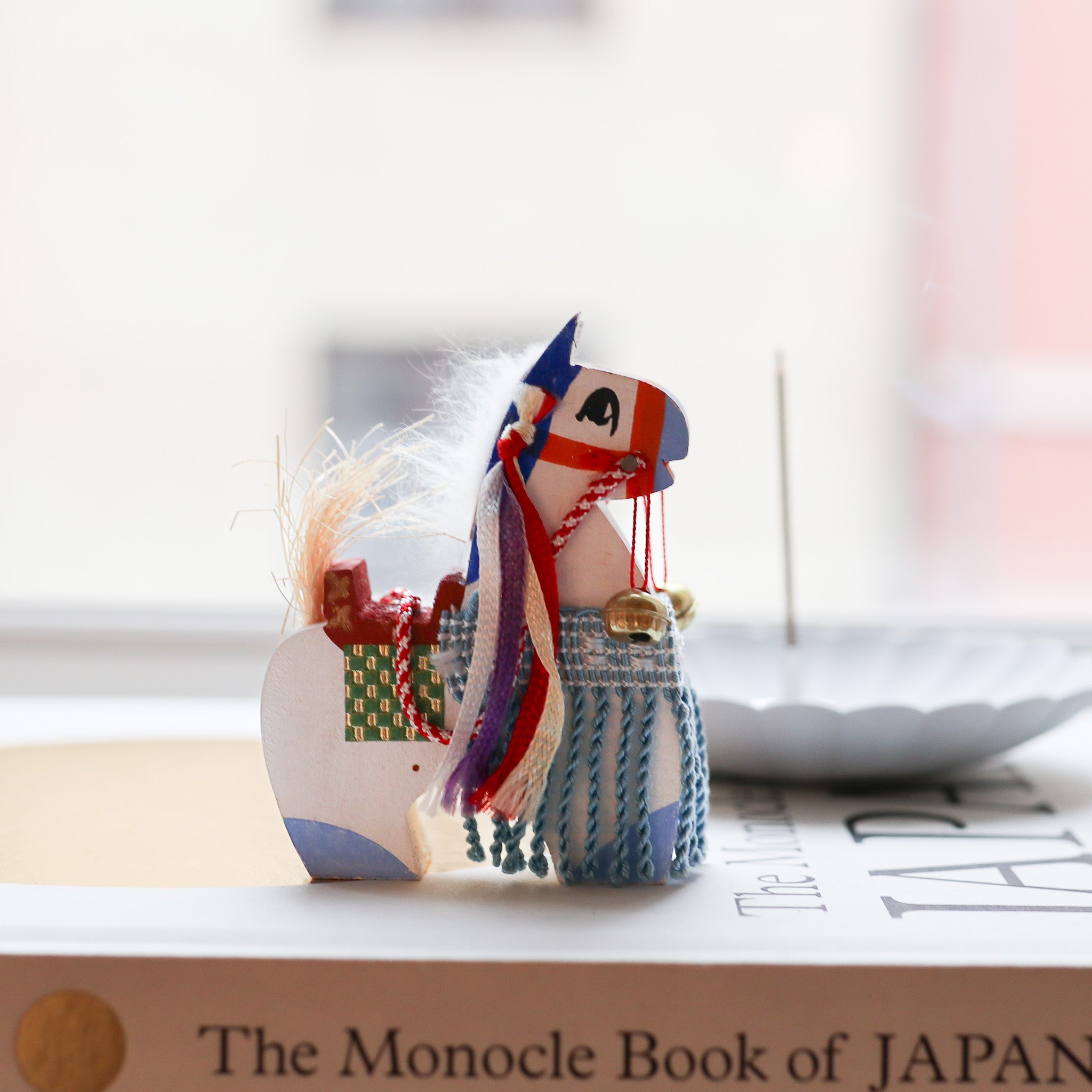 Unika hest med klokker