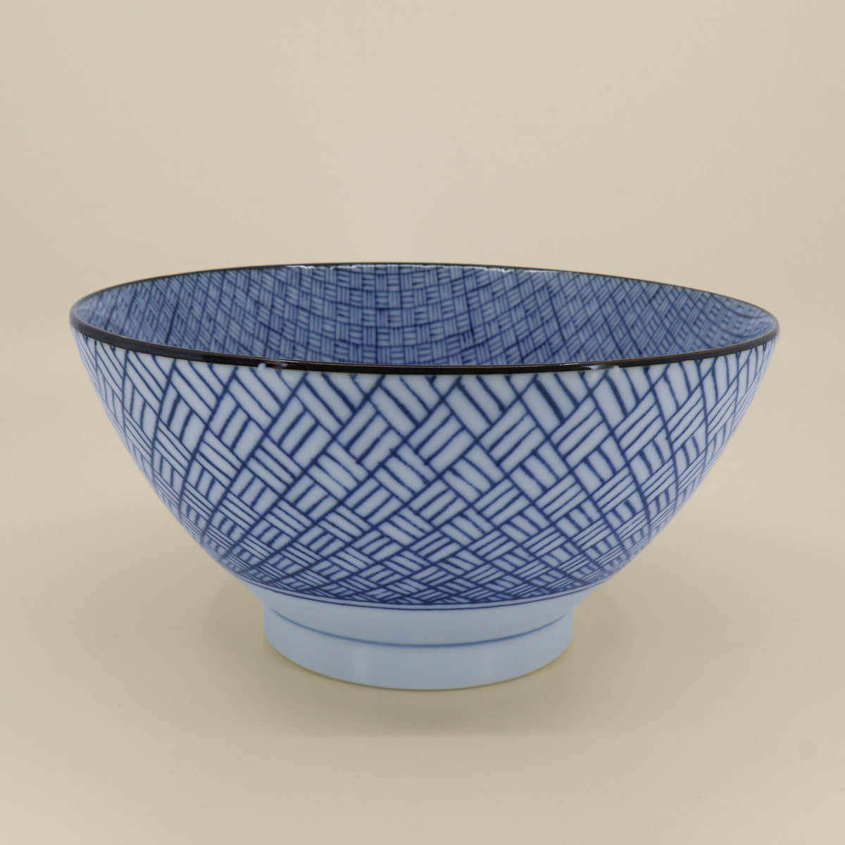 Noodle bowl in blue pattern