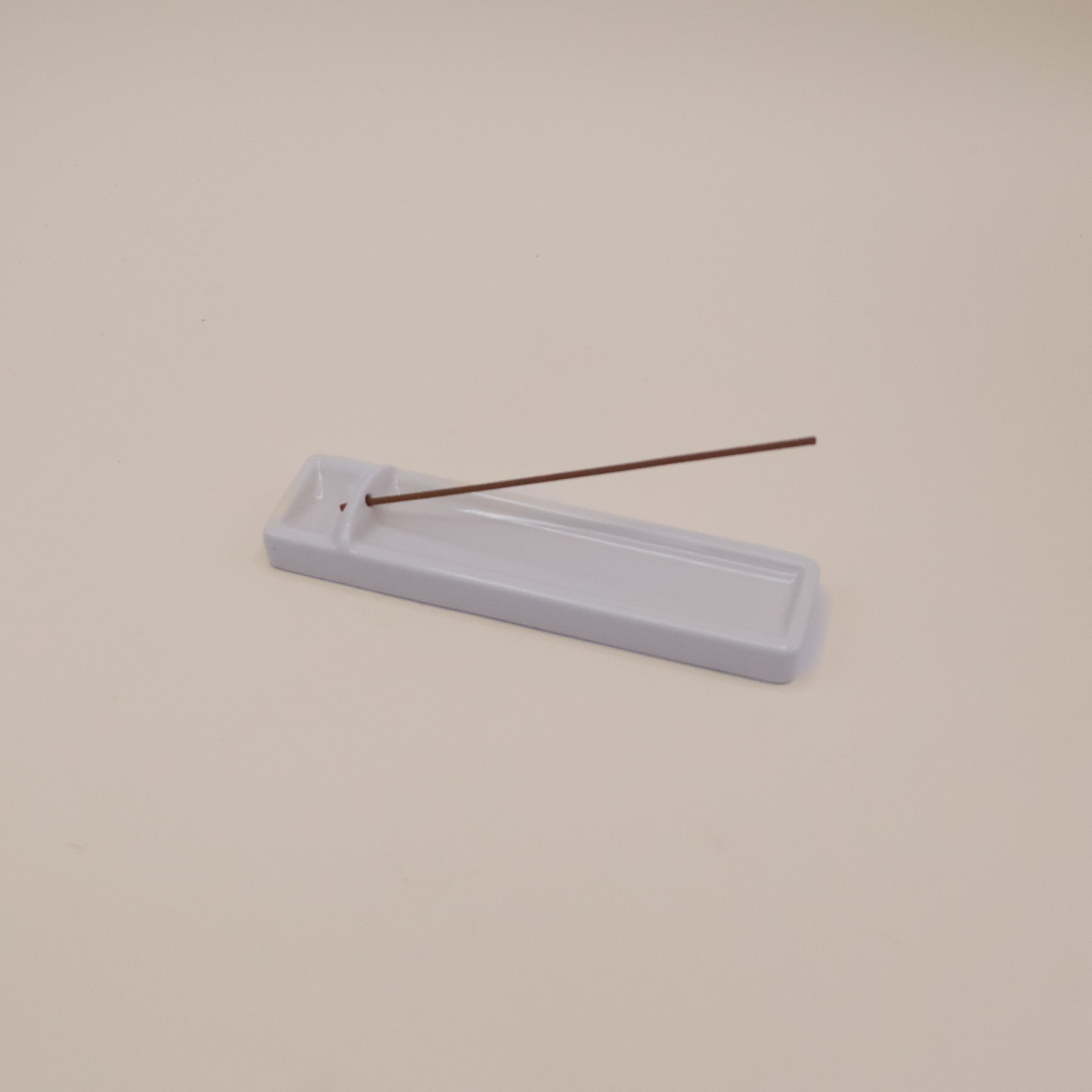 (missing price and quantity) Oblong incense holder - white