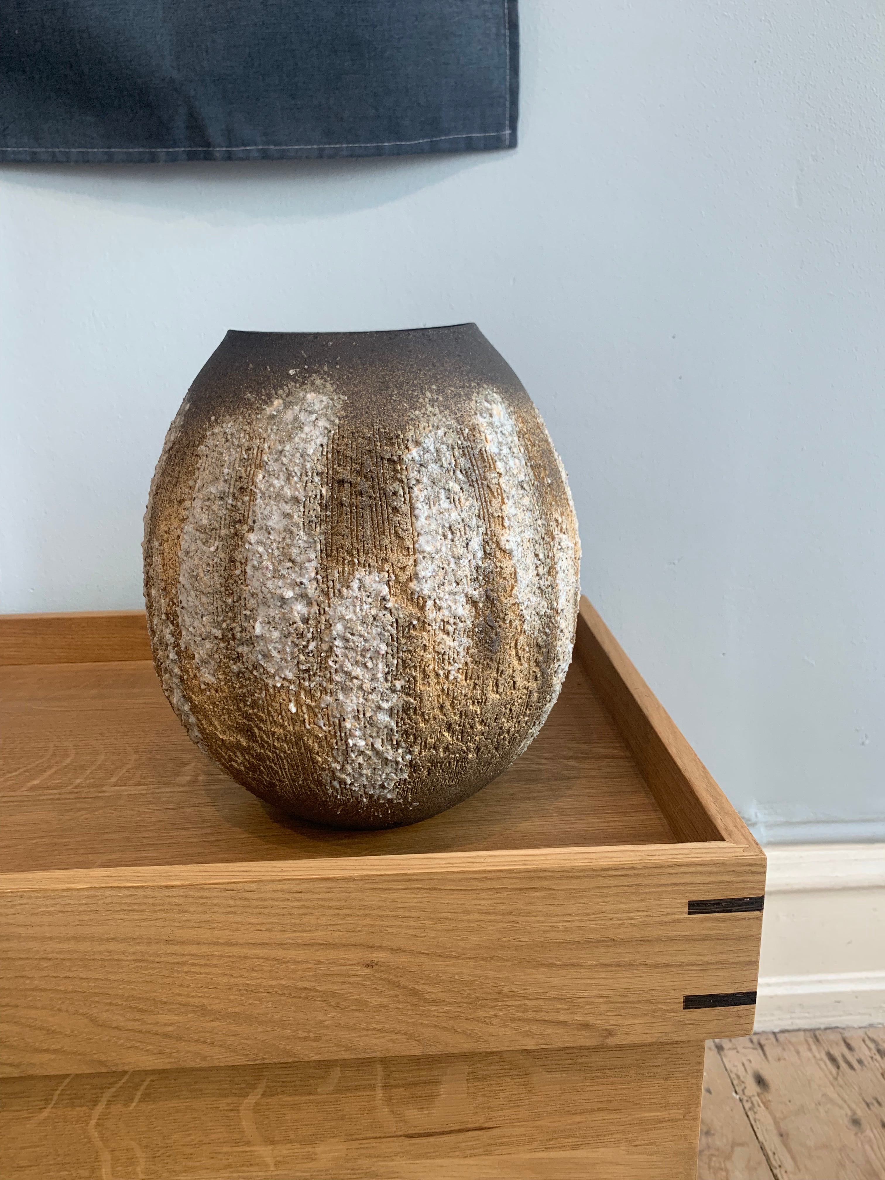 Vase - Stor med rustik brun glasur
