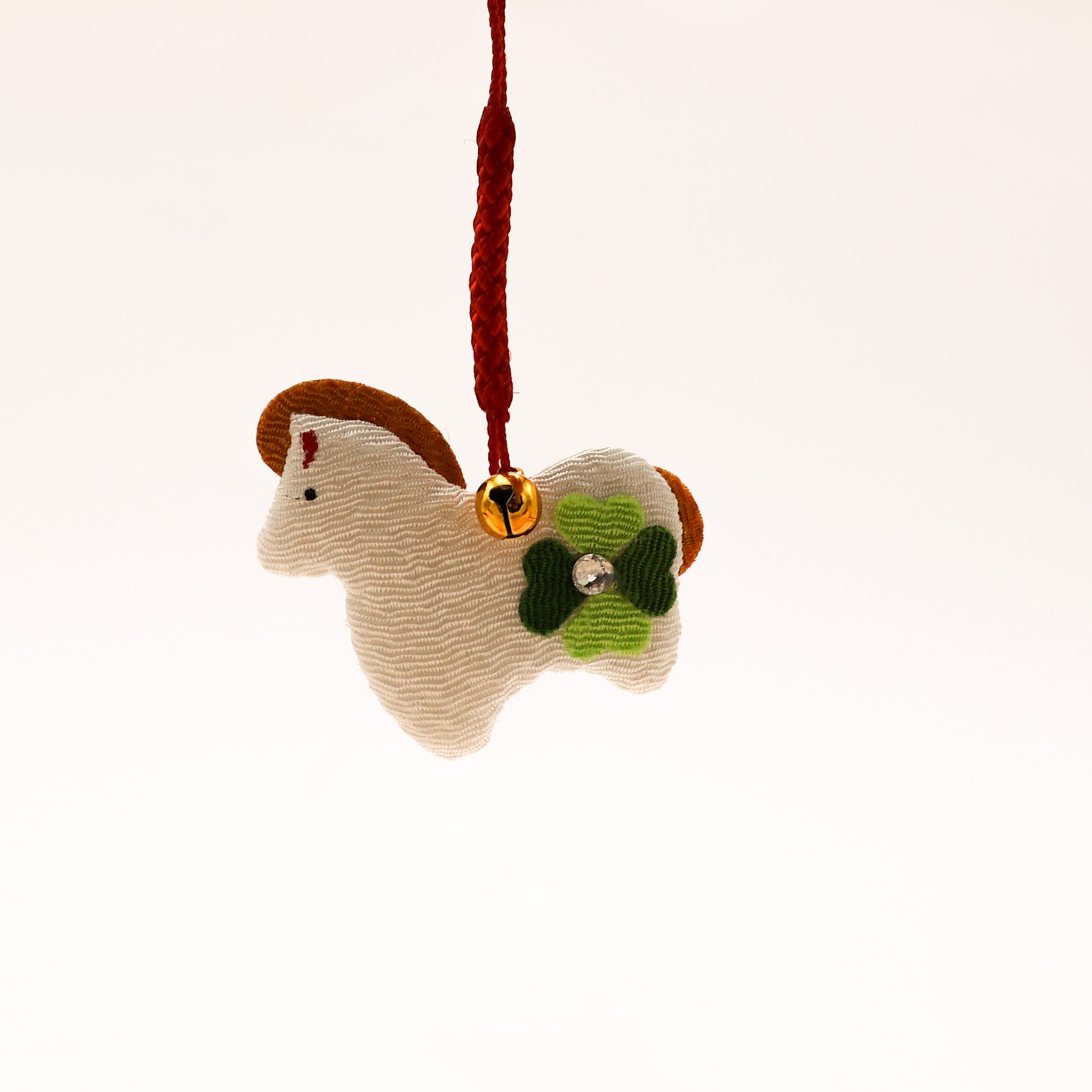 Håndlavet hesteophæng- hvid med grøn kløver