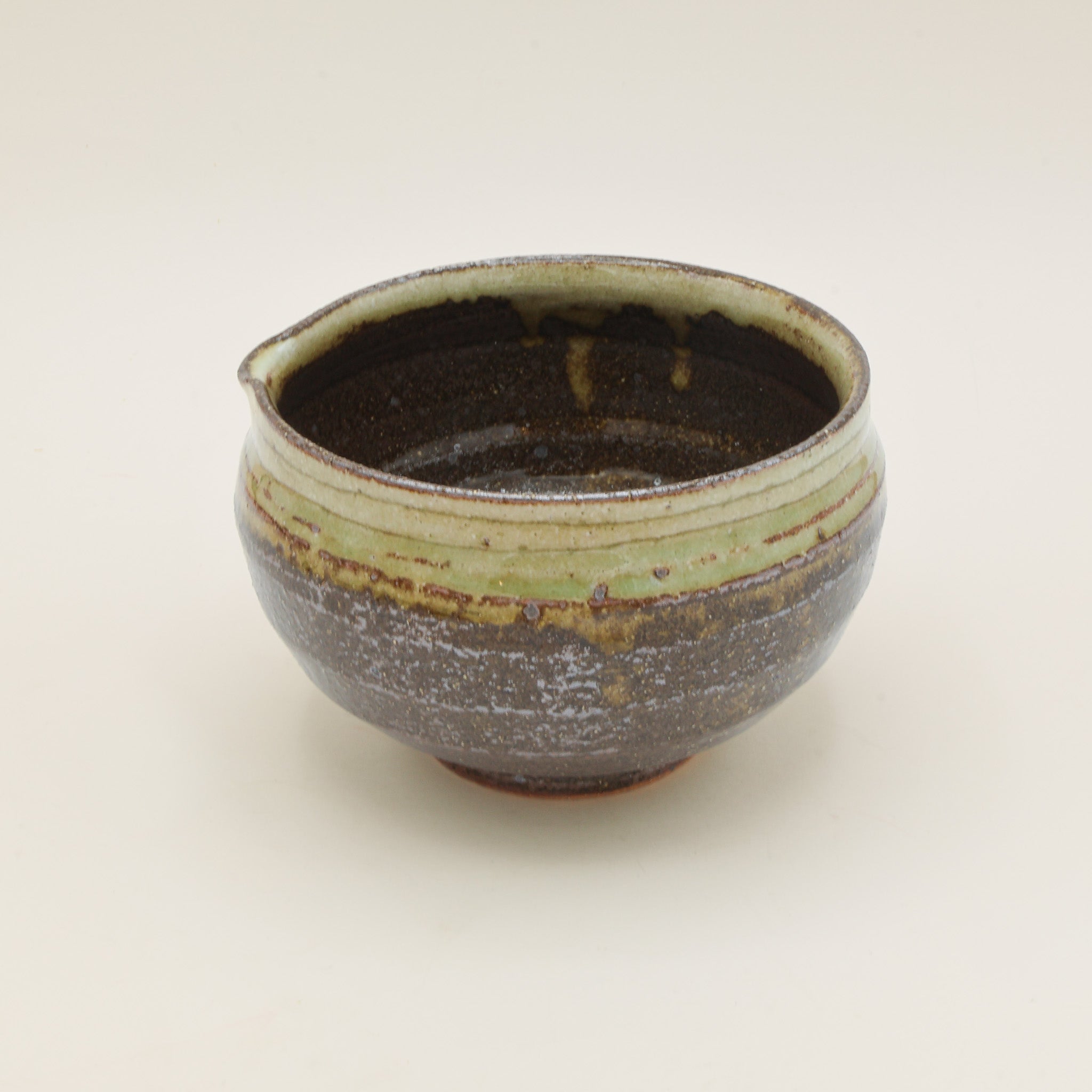 (Price) Katakuchi Matcha Bowl - Rustic Brown and Green with Pouring Spout