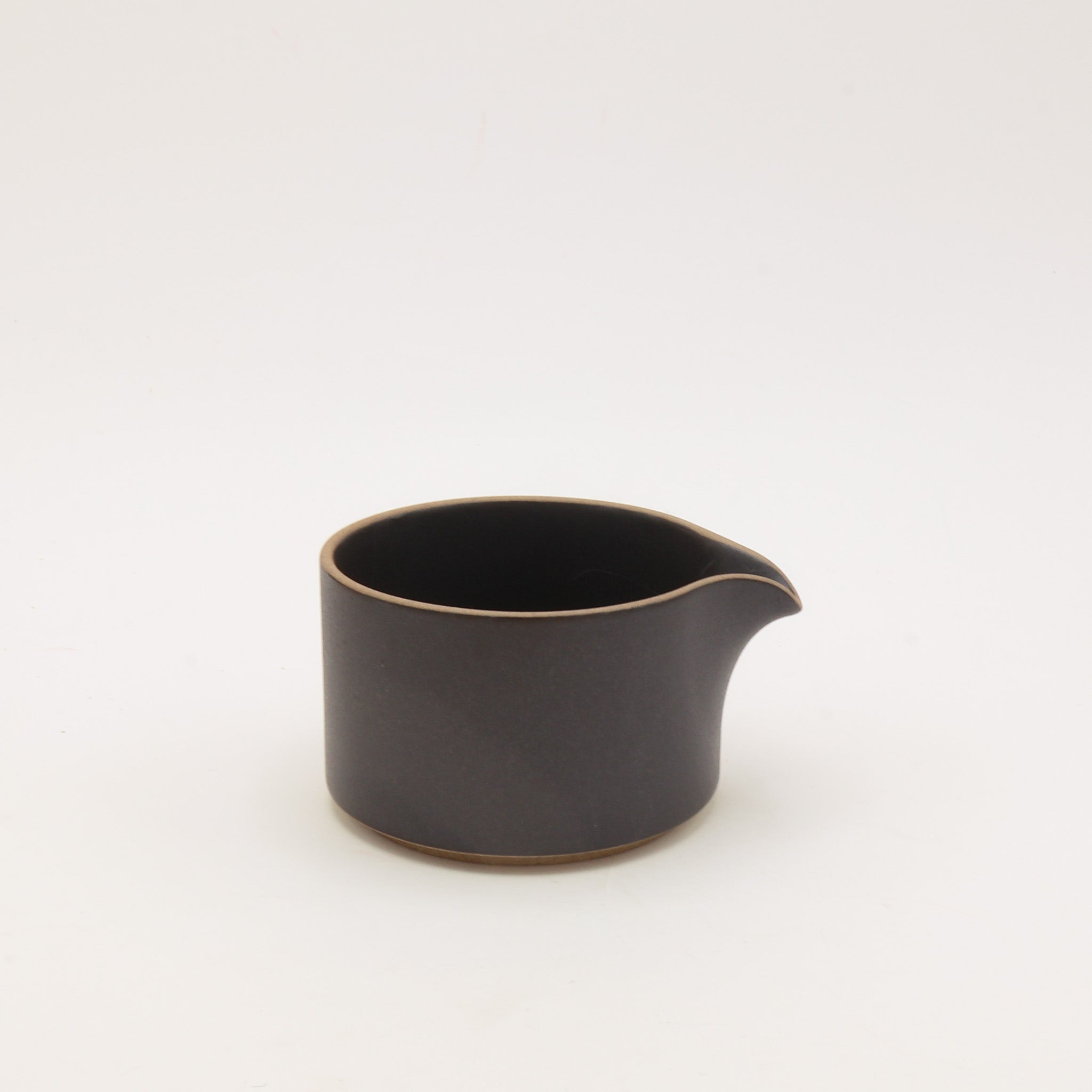 Hasami Porcelain - Mælkekande // Mat sort