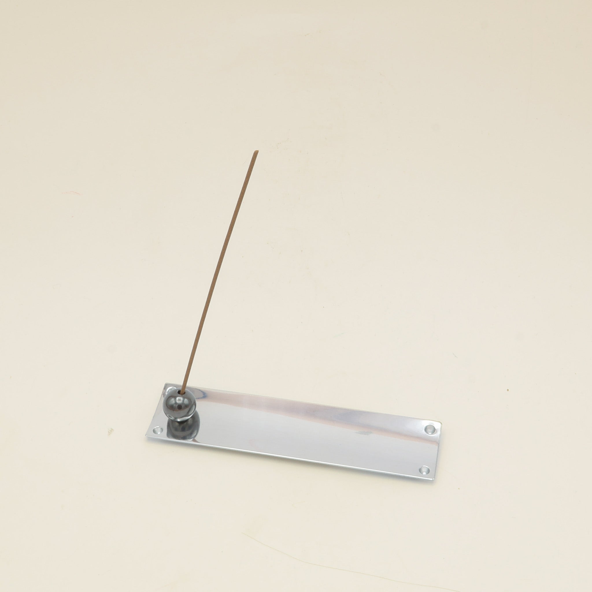 Holder til røgelse i poleret stål