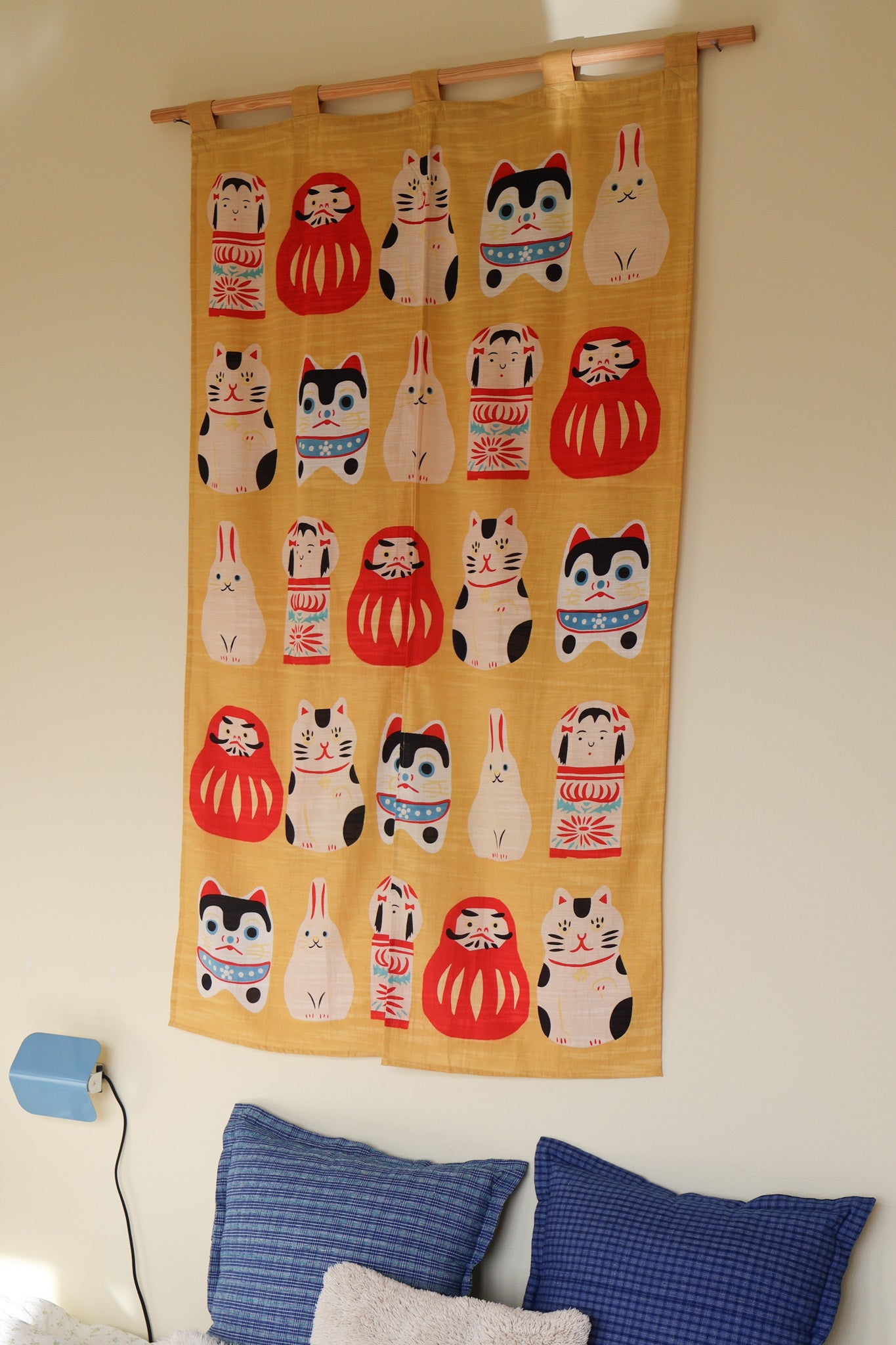 Vægtæppe med japanske figurer - gul