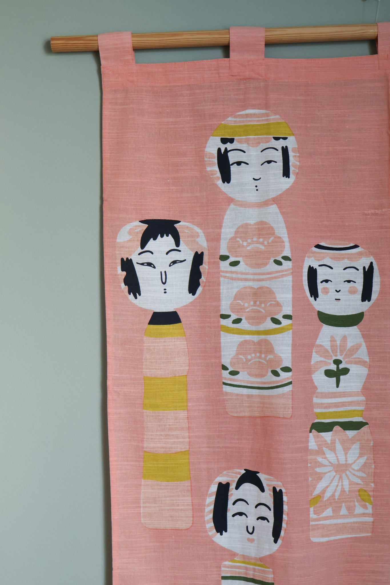 Vægtæppe med kokeshi - lyserød