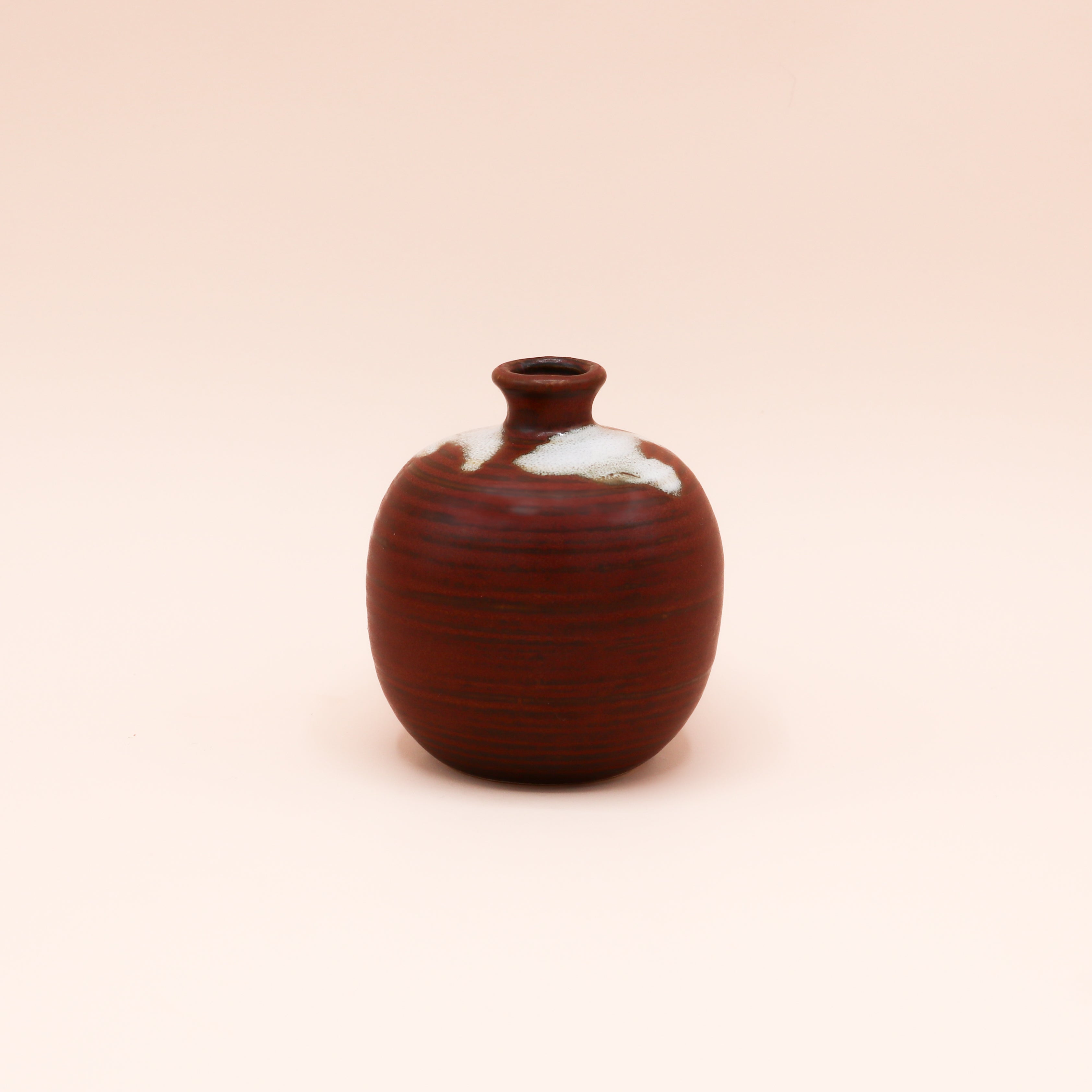 Lille brun vase