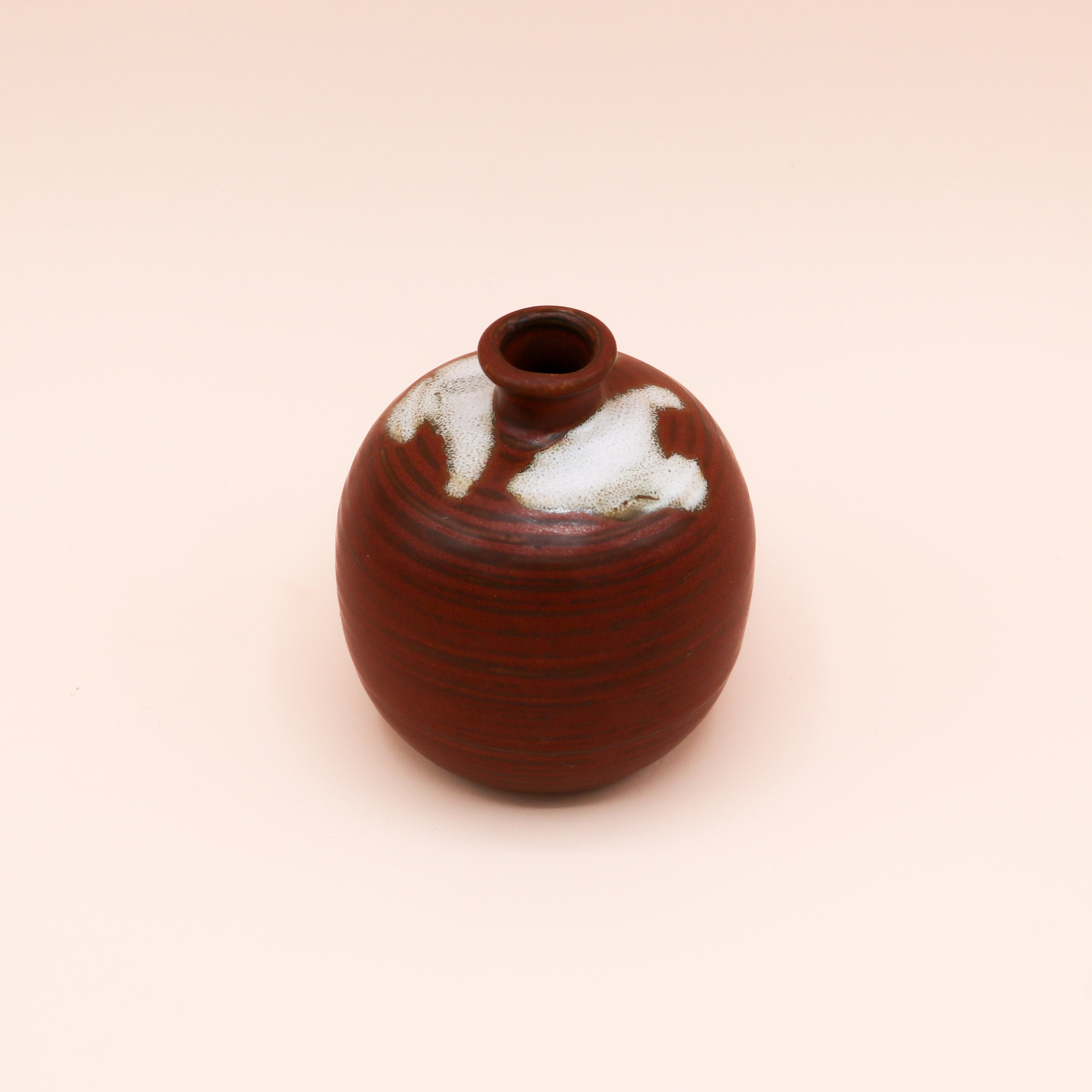 Lille brun vase
