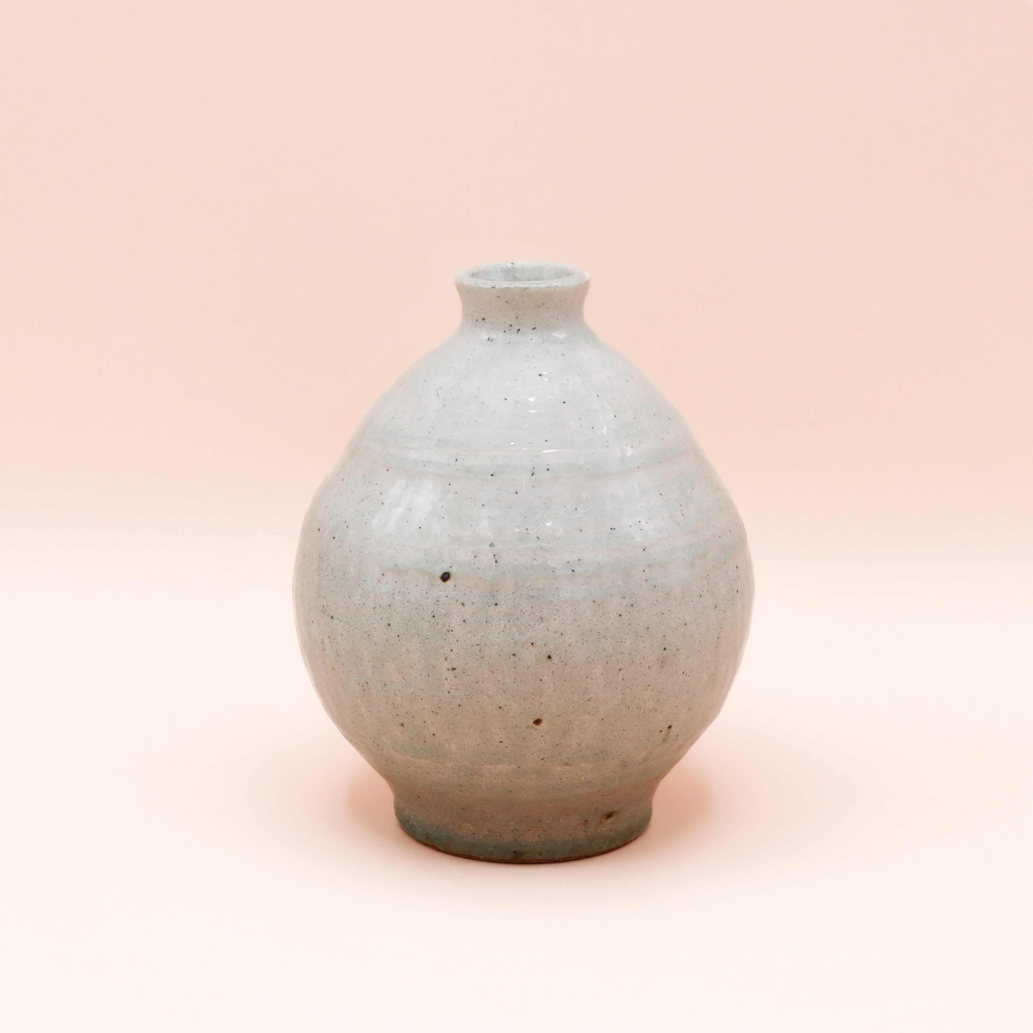 Kōyō vase med støvet grøn glasur