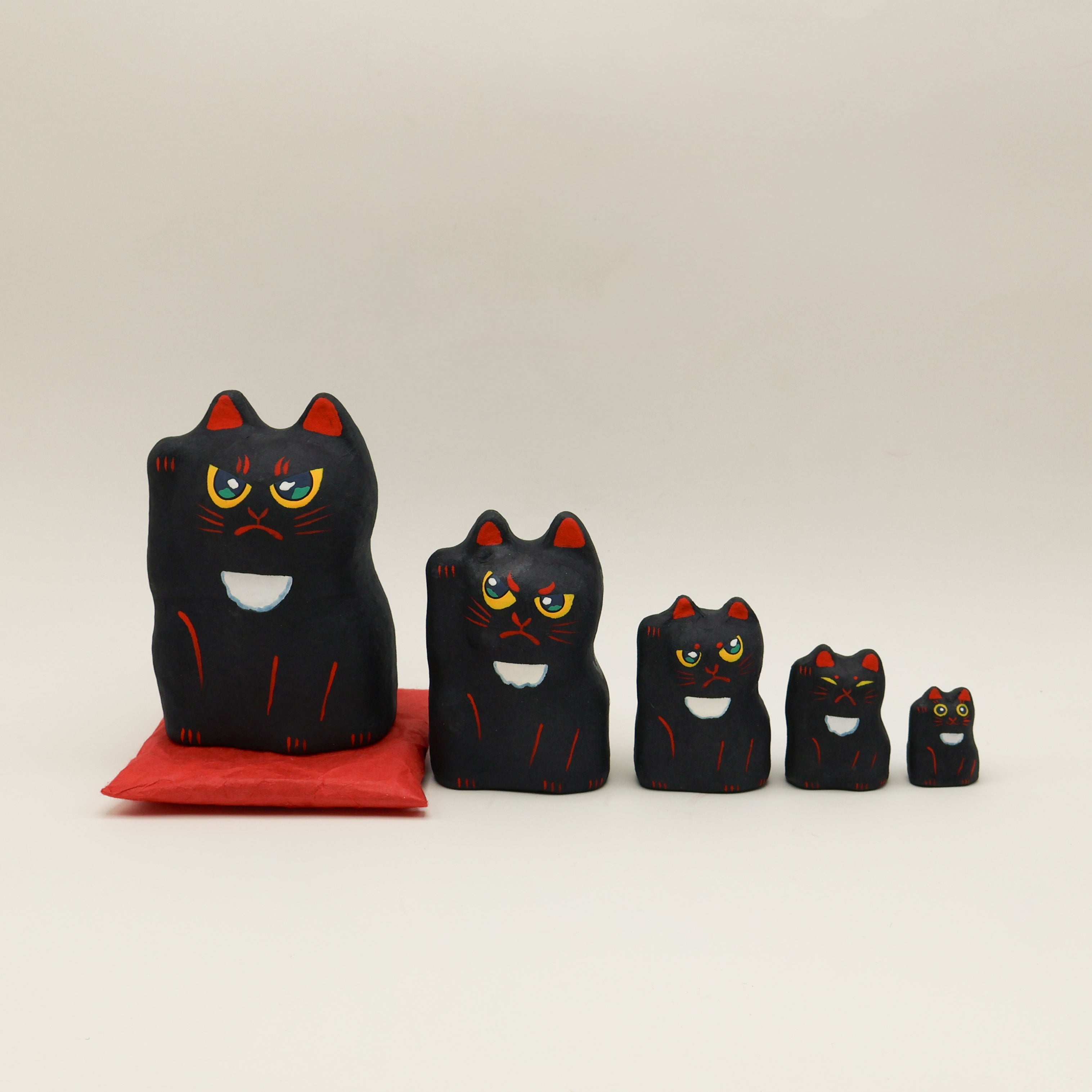 Lucky cat babushka i sort