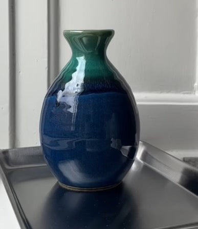 Sake jug with blue glaze (Missing weight, price, pictures, measurements)