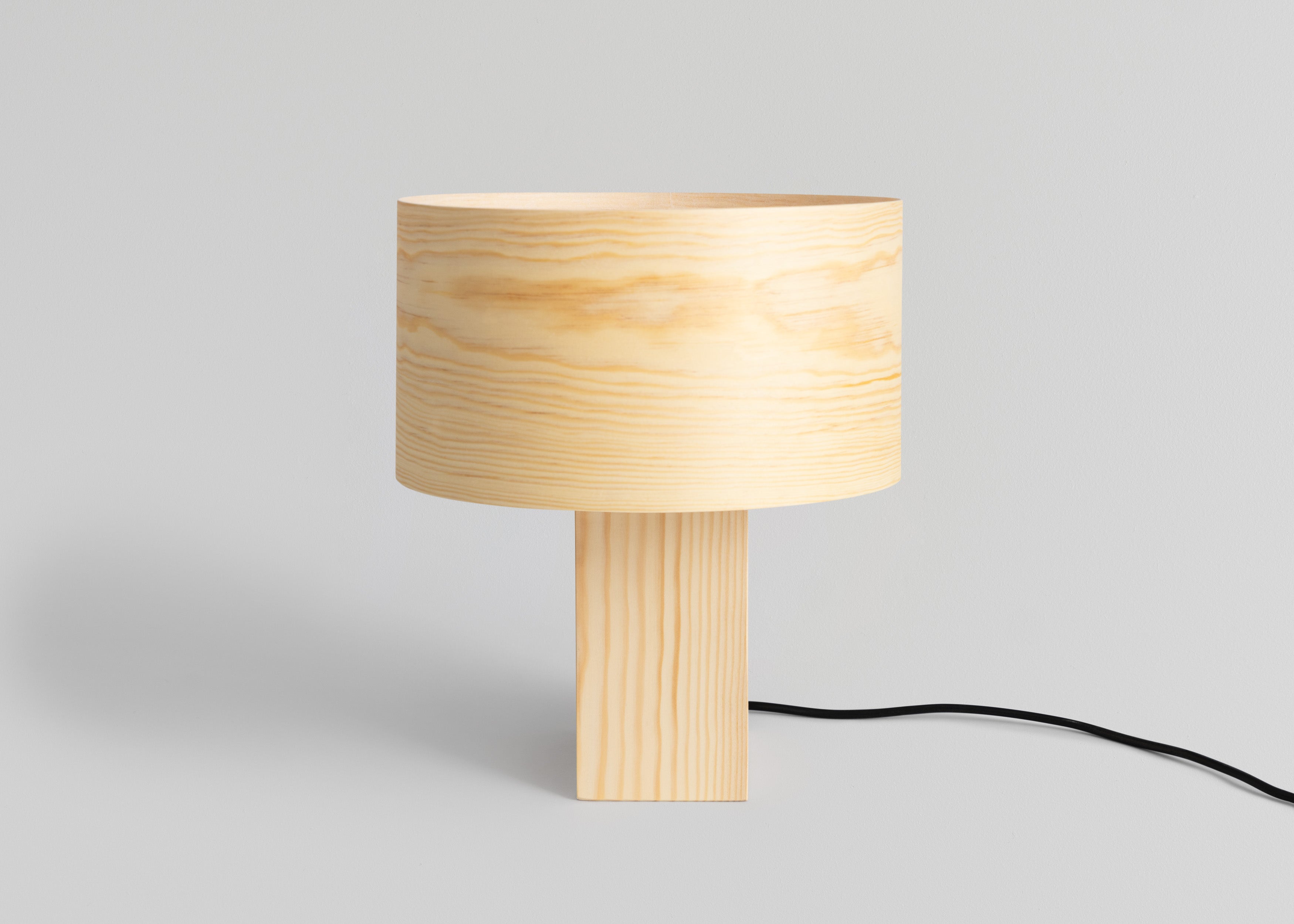 Vaarnii - 018 Hoop mellem bordlampe