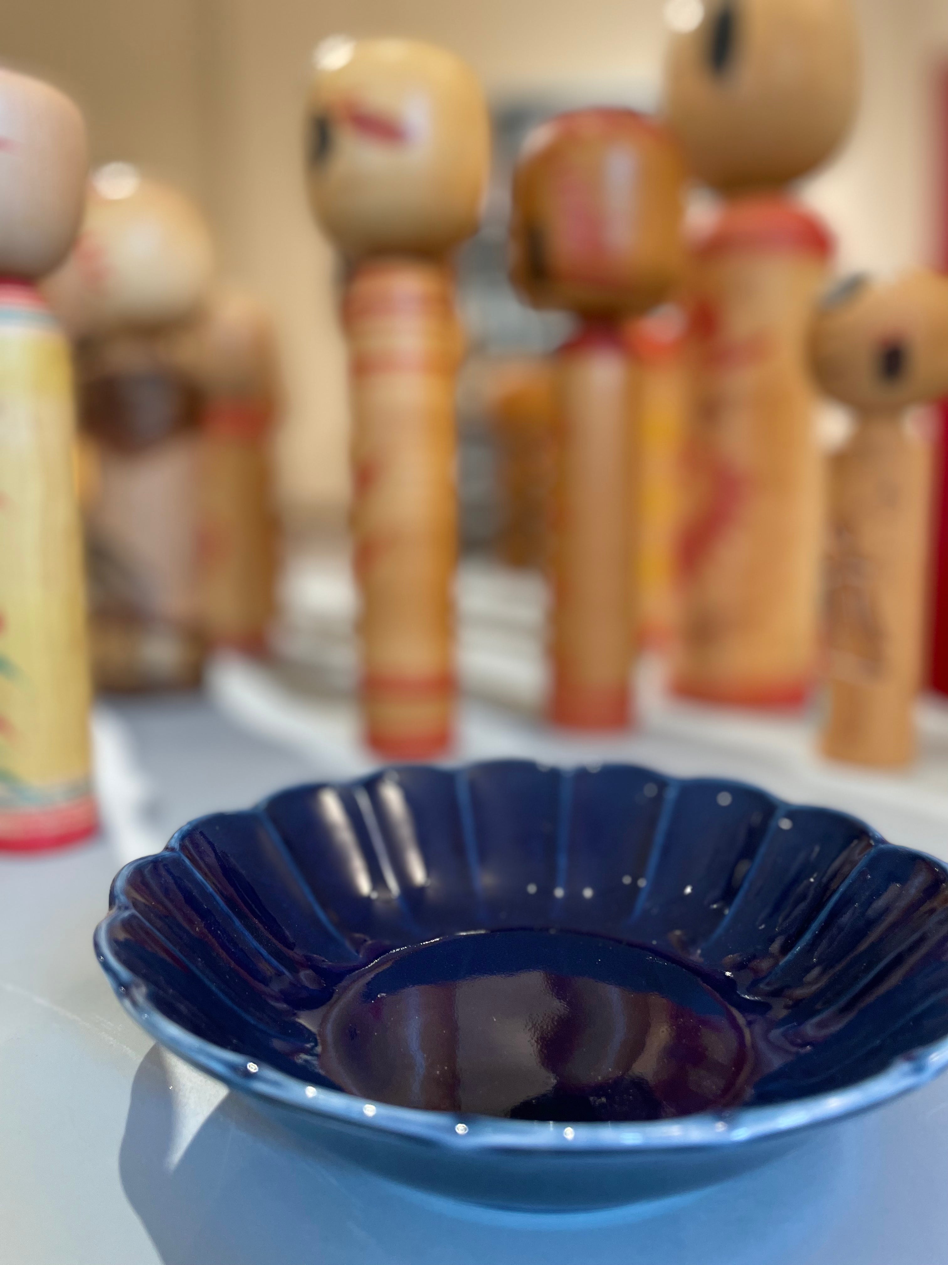 Flower bowl in dark blue glaze