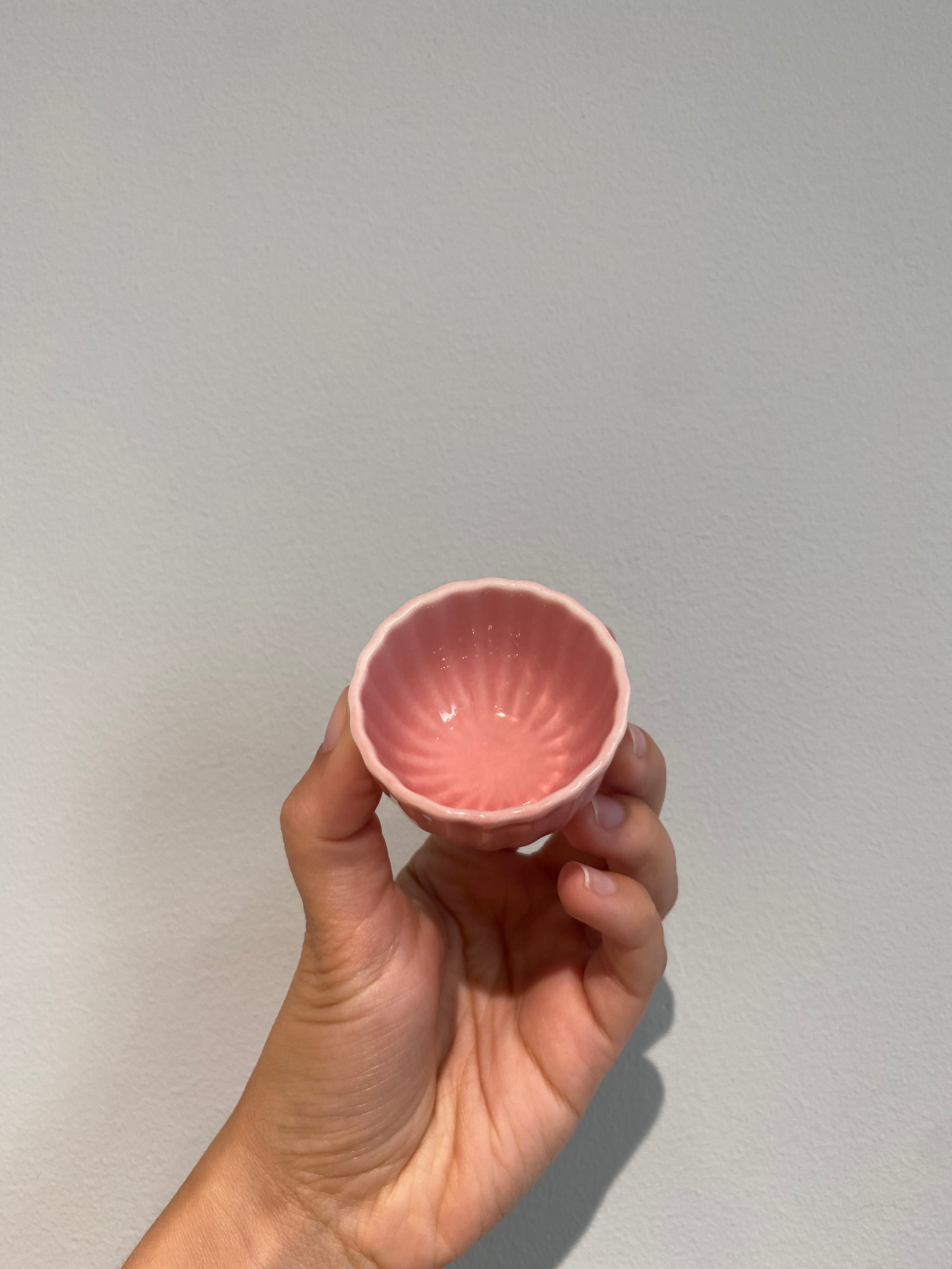 Flower-shaped egg cups