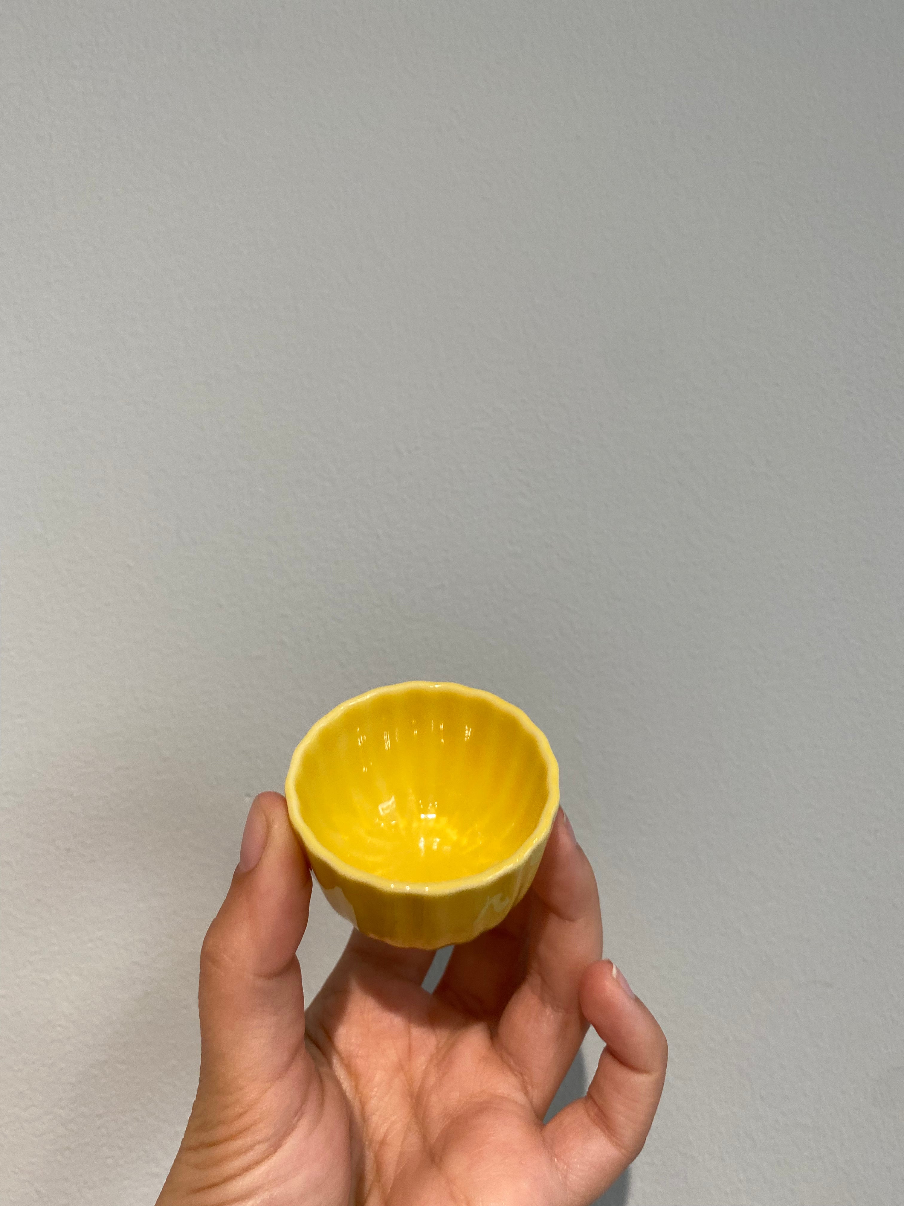 Flower-shaped egg cups