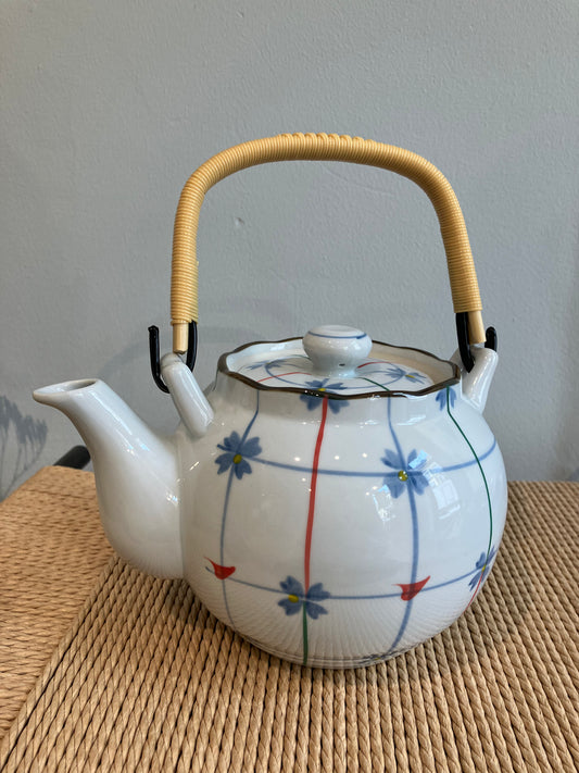 Japansk tekande med blomster og striber