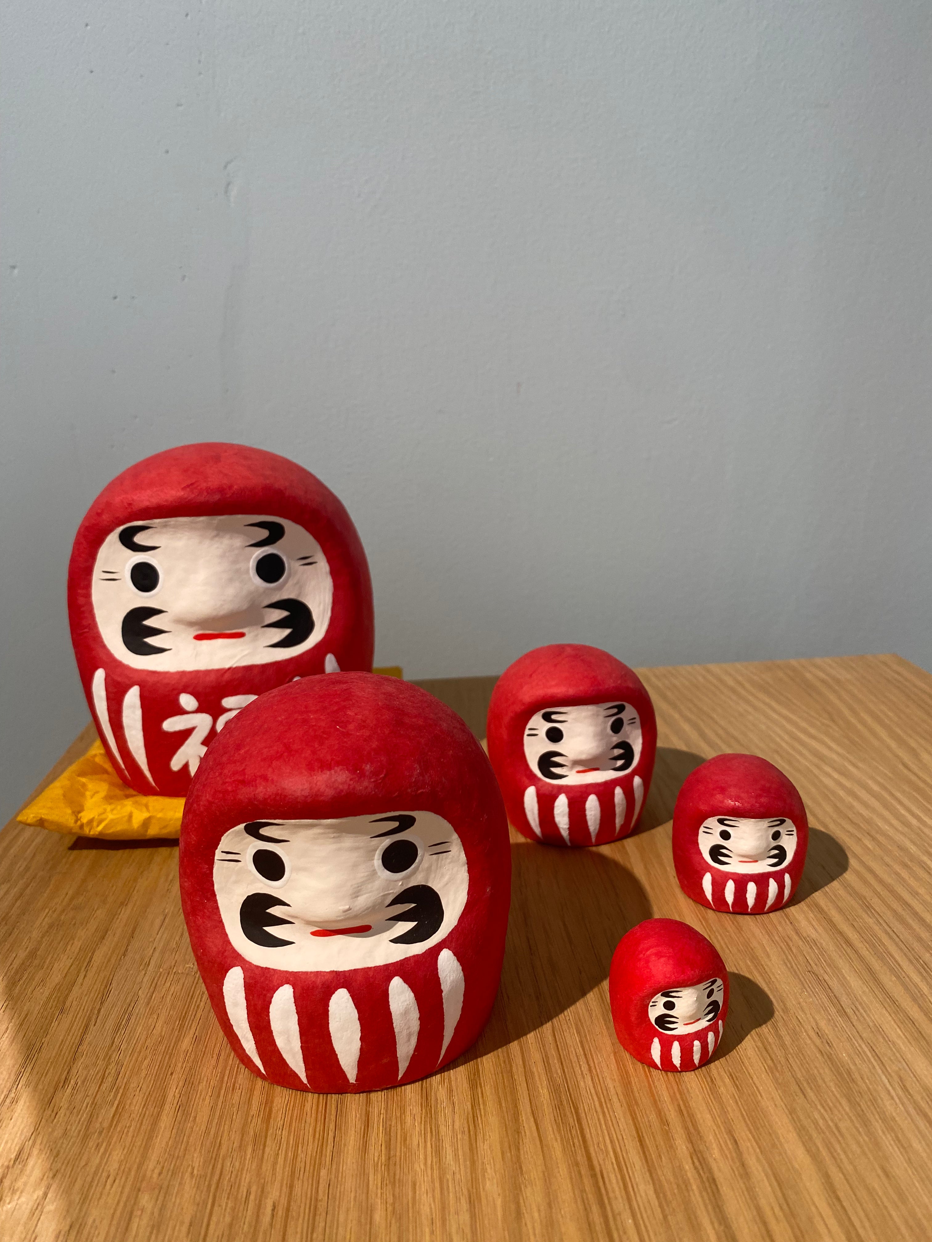 Daruma babushka røde