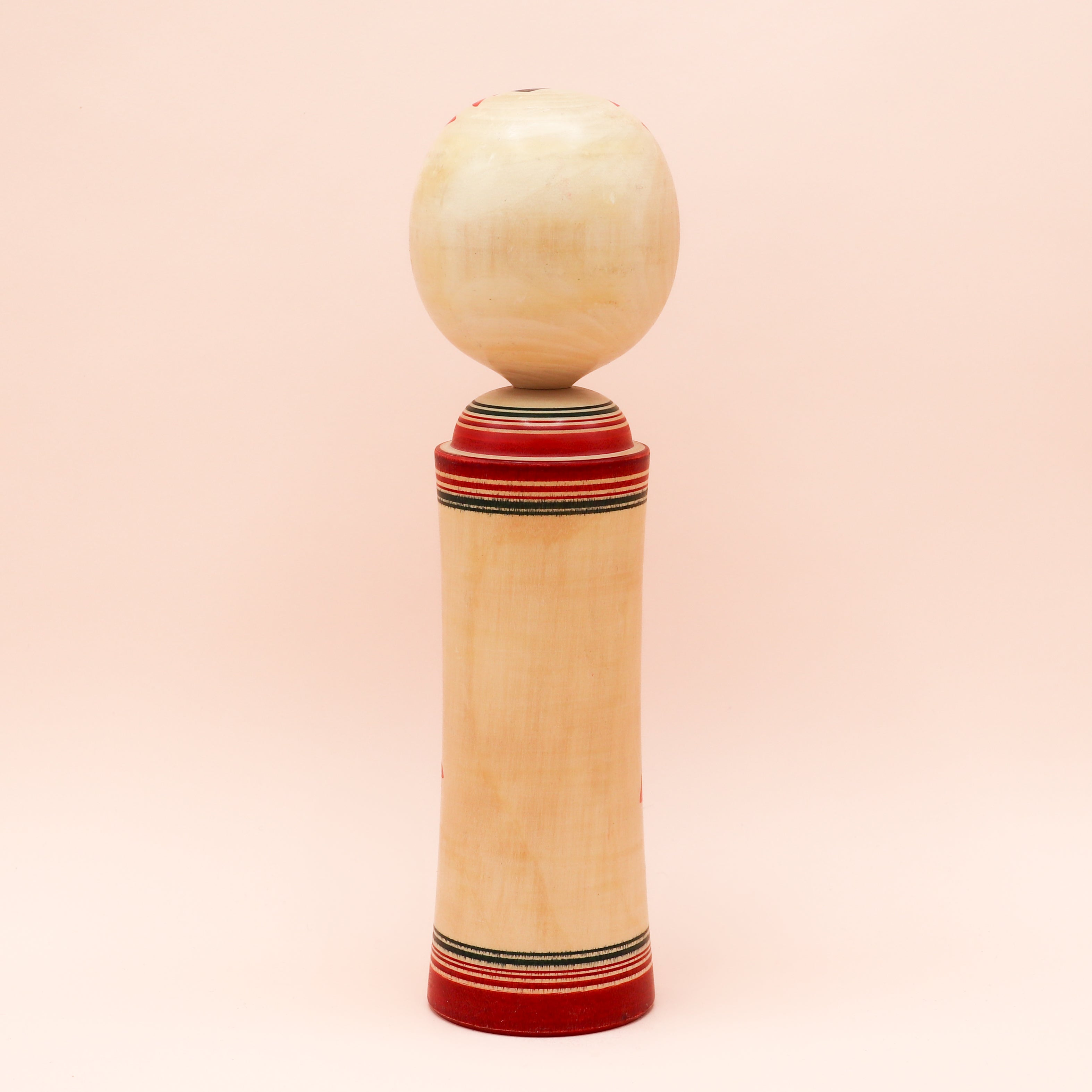 Kokeshi nr. 834