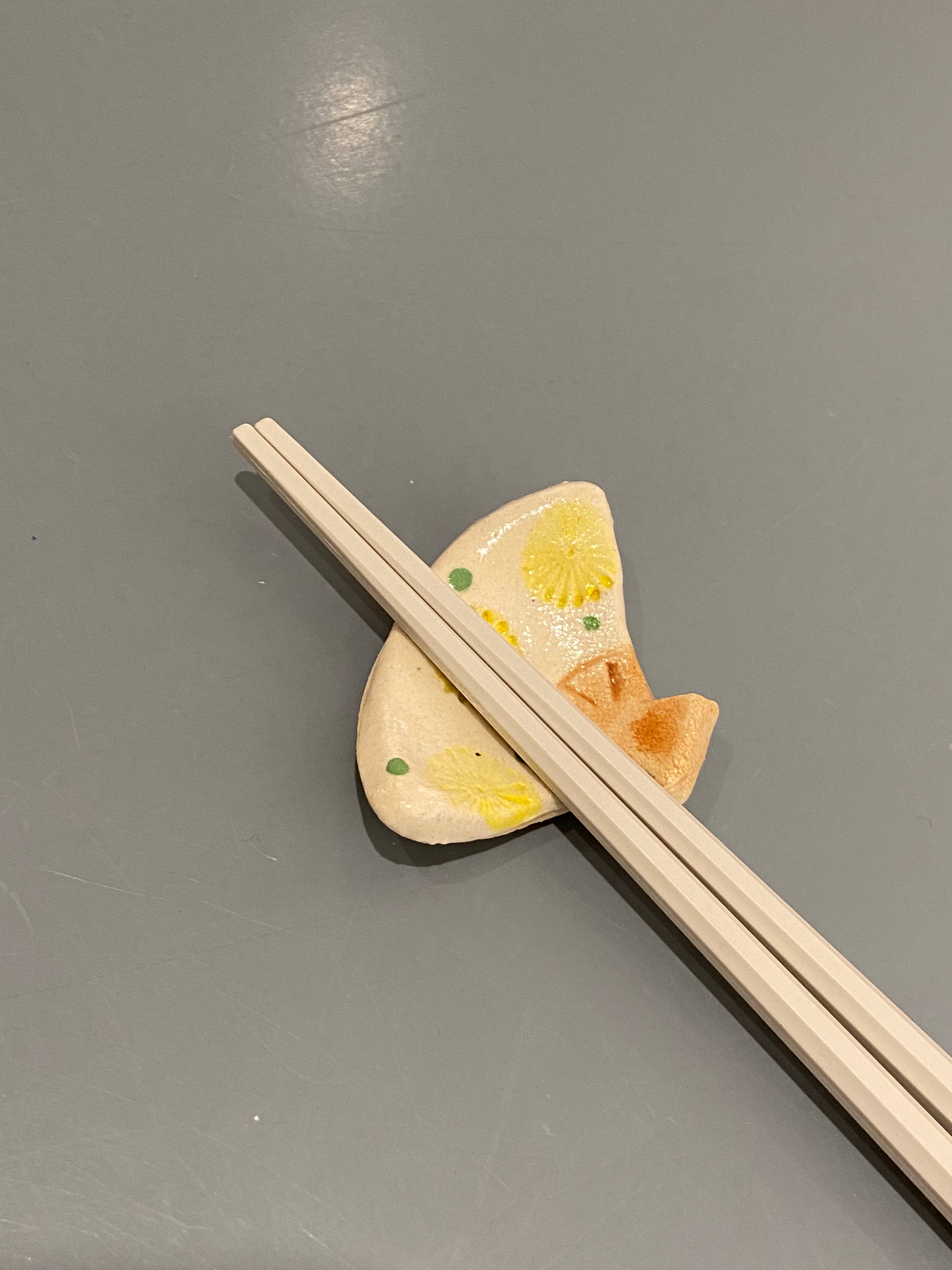 Ceramic chopstick holder - Fan