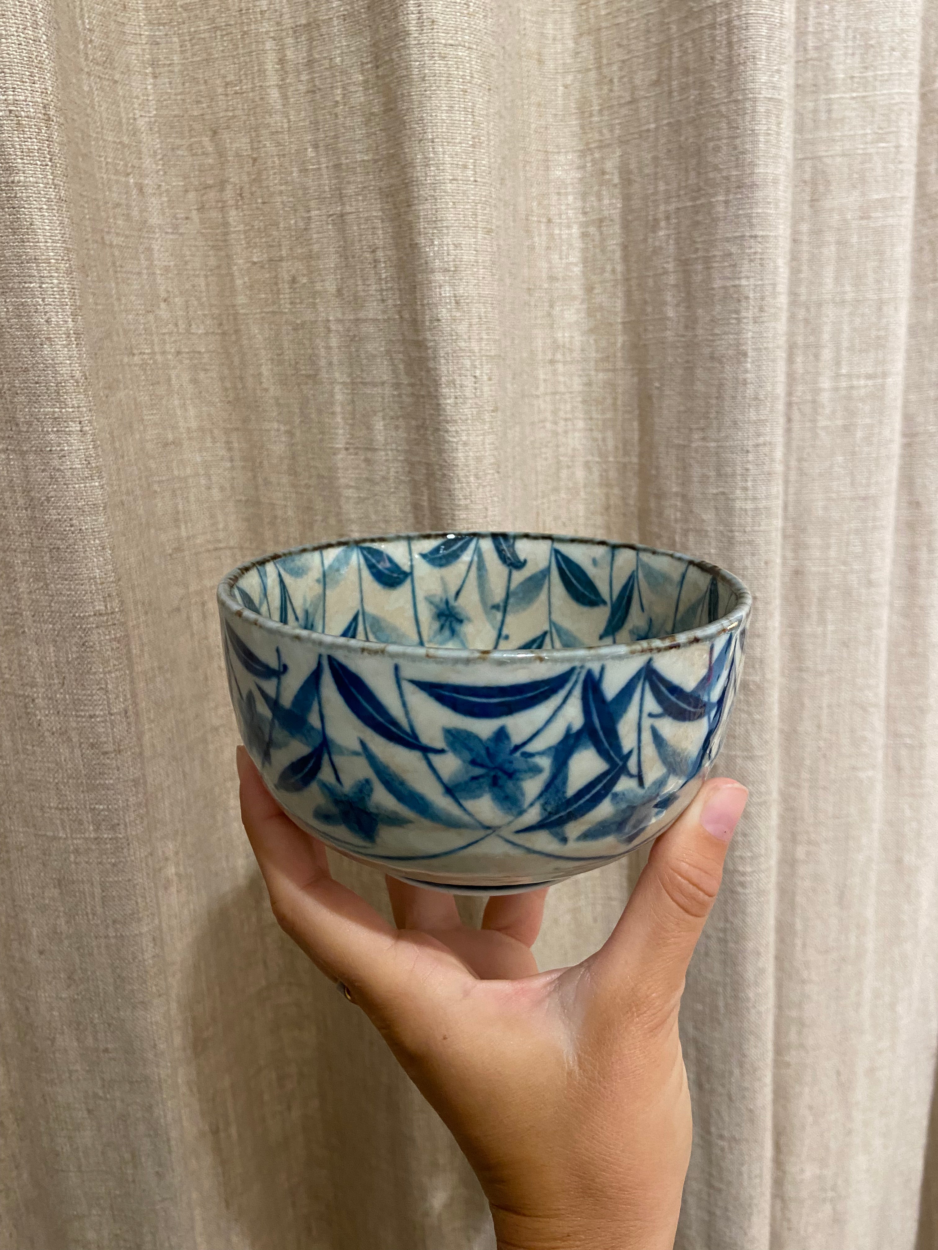 Matcha cup/ceramic bowl with blue floral motif