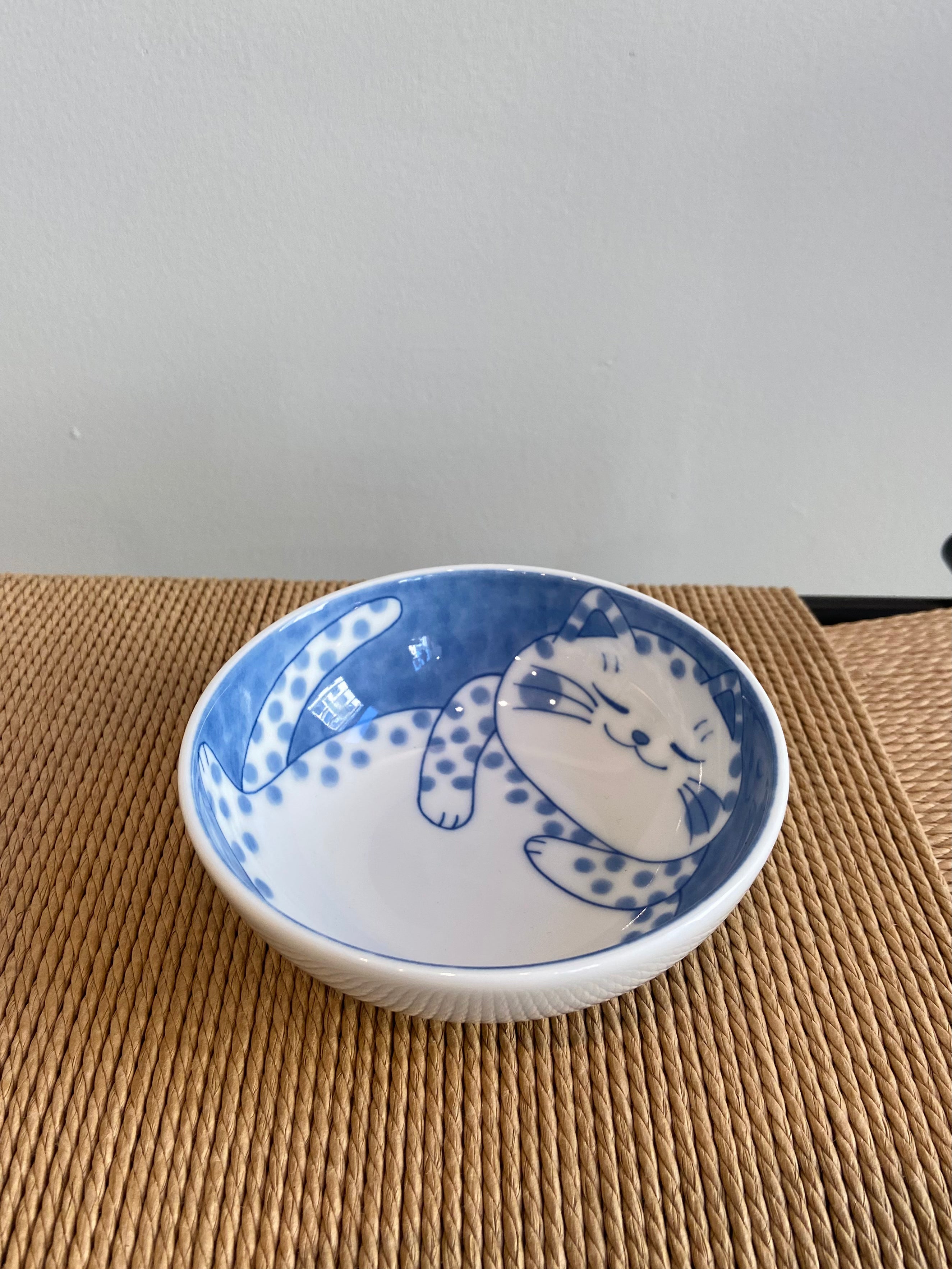 Fat Cat - Cat bowl with dots