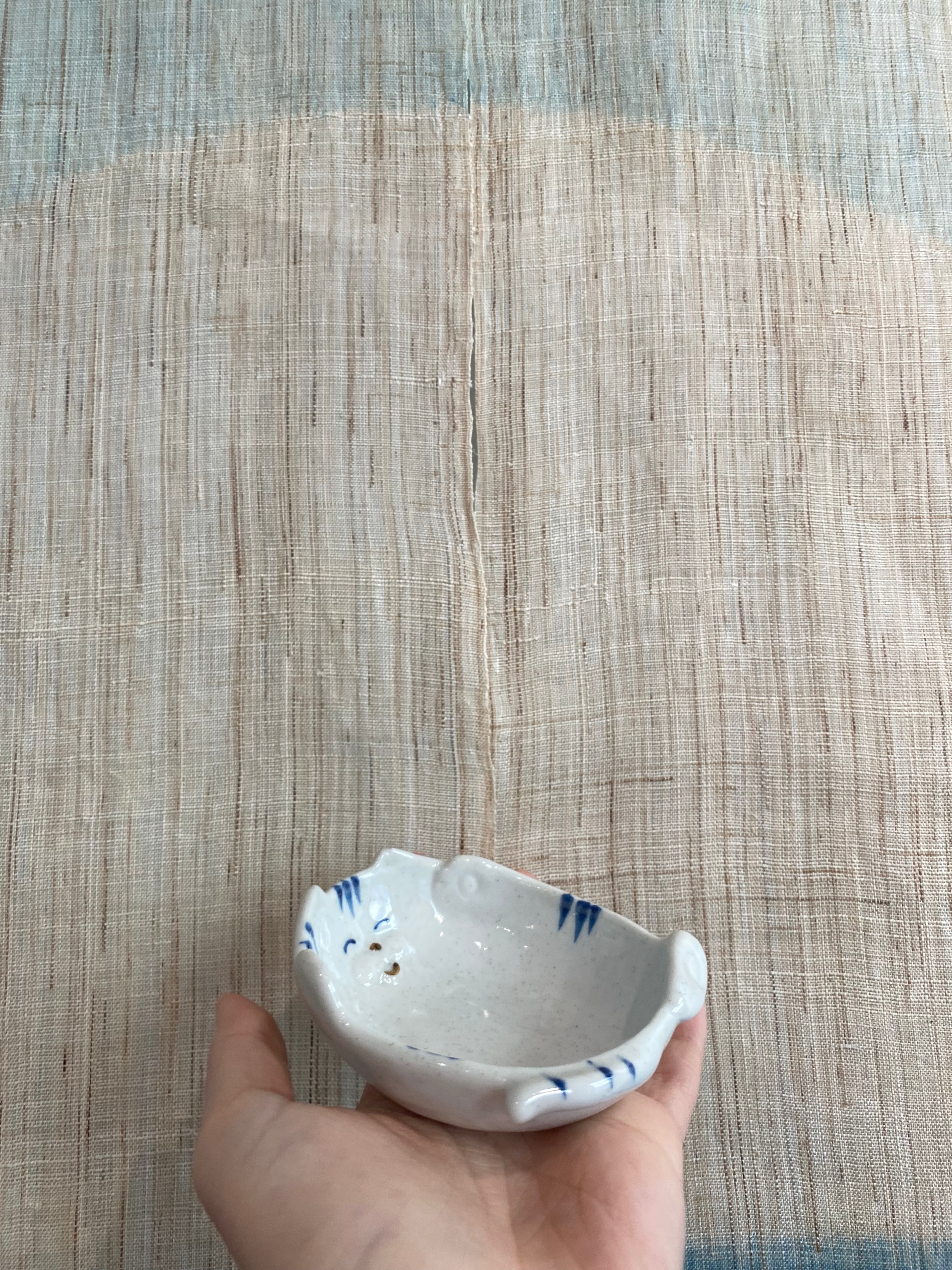 Cat lying on its back - Medium bowl