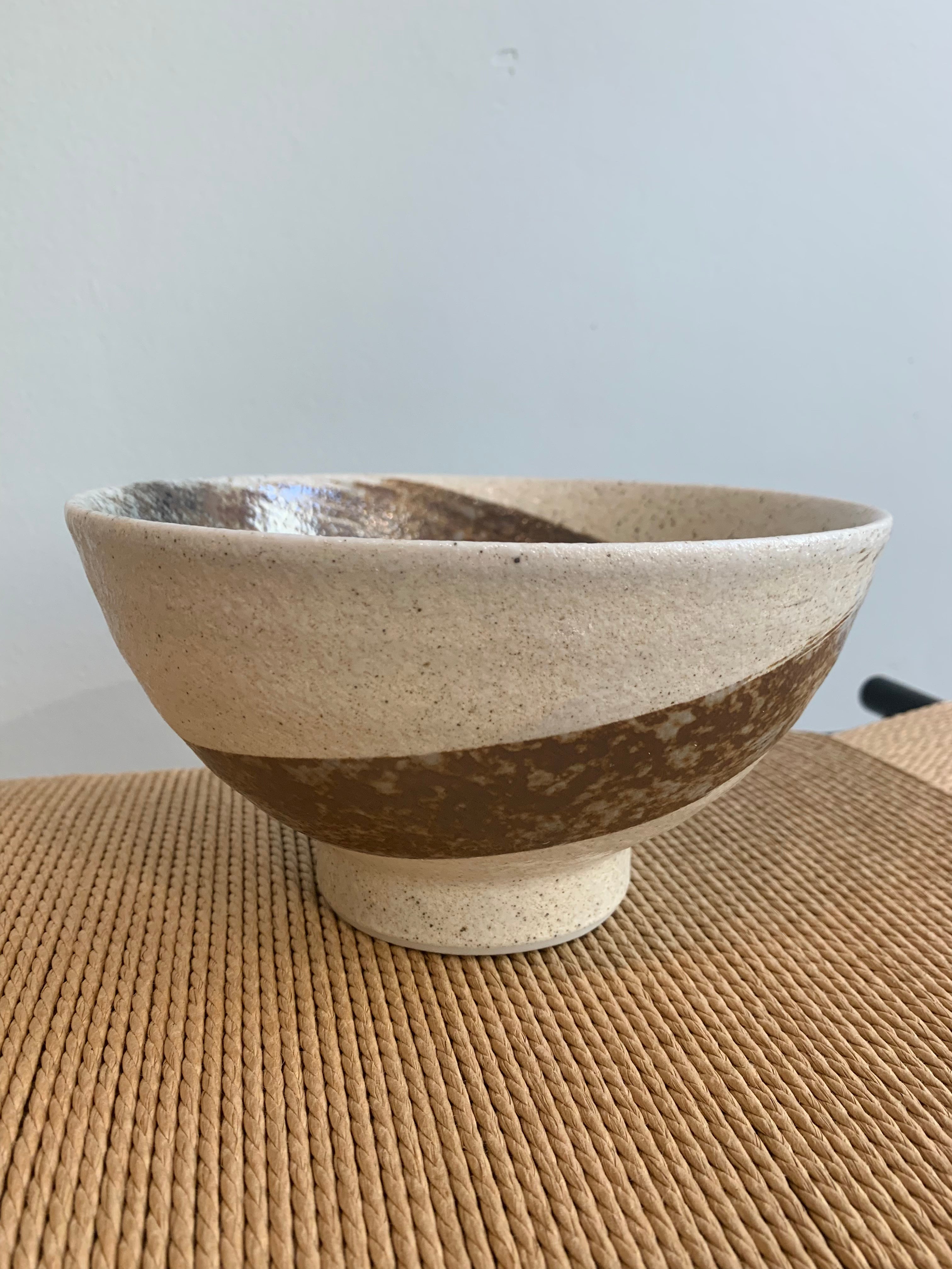Noodle bowl with brown brushstroke