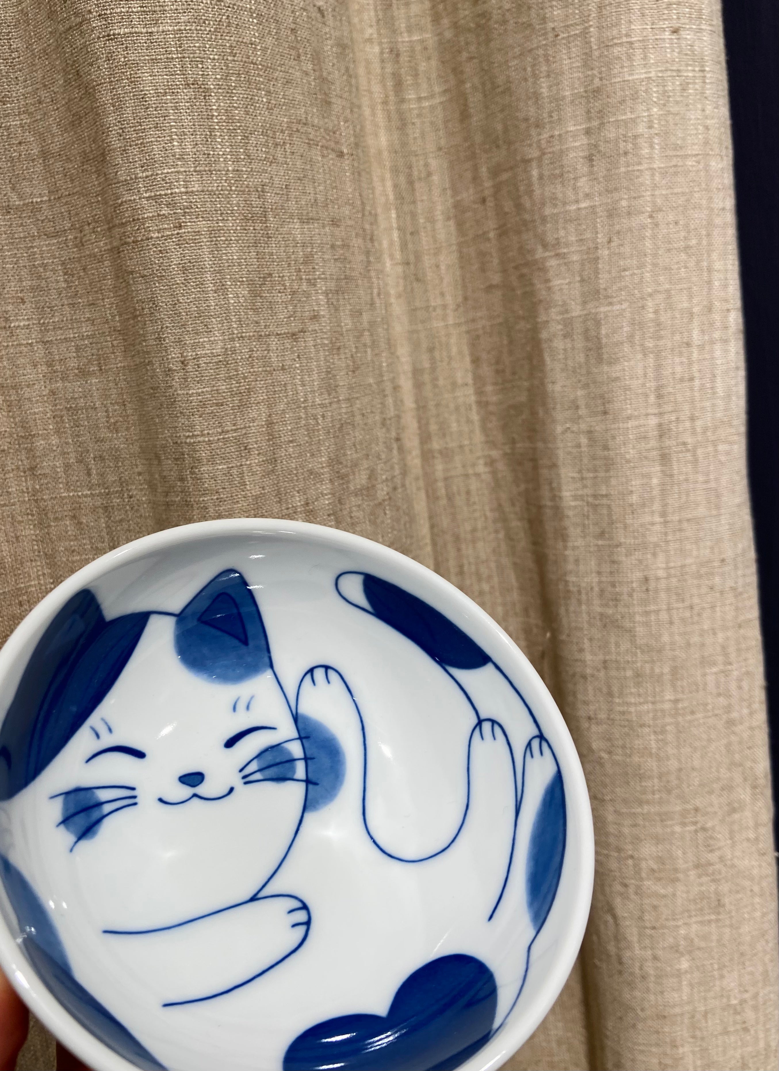 Fat Cat - Cat bowl with spots and heart